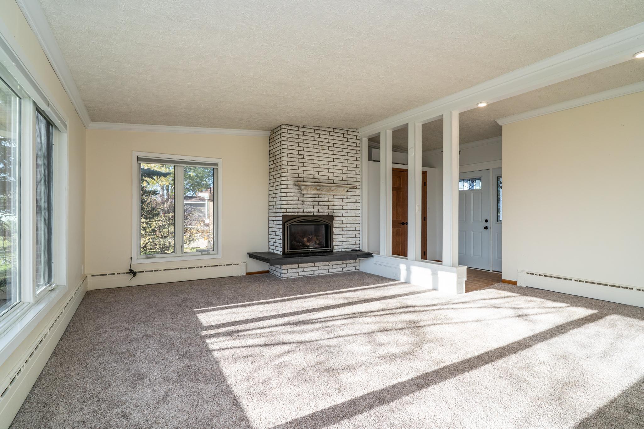 Homes for sale in Crookston, MN | 118 Golf Ter, Crookston, MN 56716 | MLS# 6815881