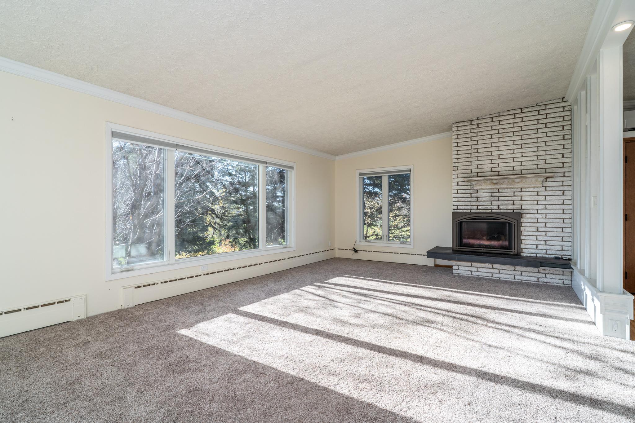 Homes for sale in Crookston, MN | 118 Golf Ter, Crookston, MN 56716 | MLS# 6815881