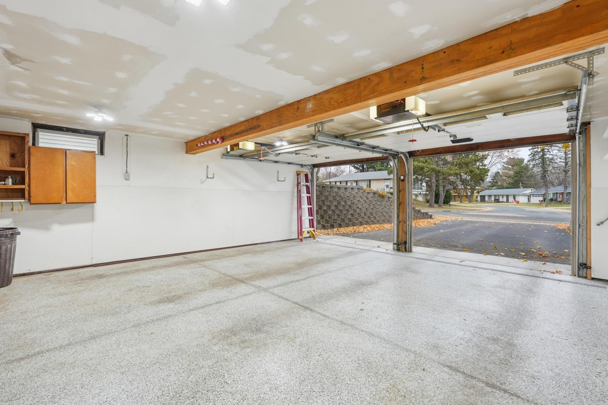 Homes for sale in Woodbury, MN | 6249 Oak Knoll Dr, Woodbury, MN 55125 | MLS# 6815960