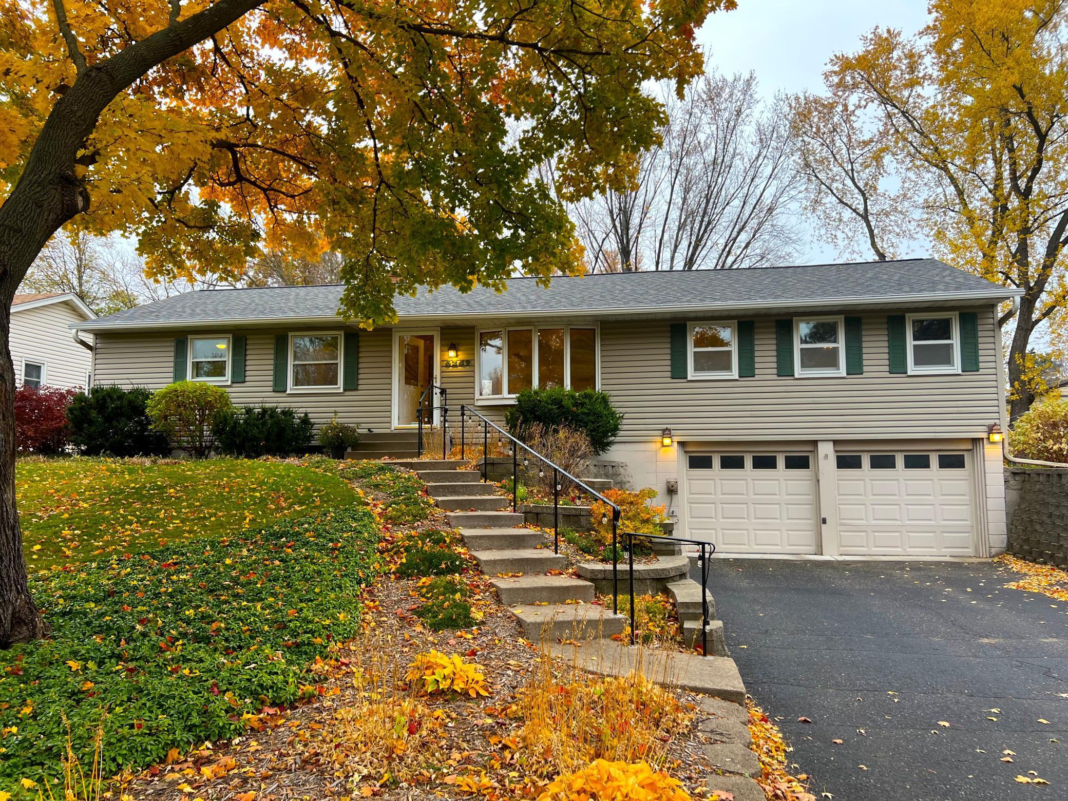 Homes for sale in Woodbury, MN | 6249 Oak Knoll Dr, Woodbury, MN 55125 | MLS# 6815960