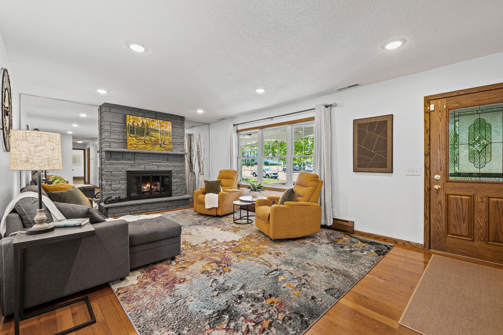 3rd image of 8600 Northwood Pkwy, New Hope, MN 55427 | MLS# 6816570