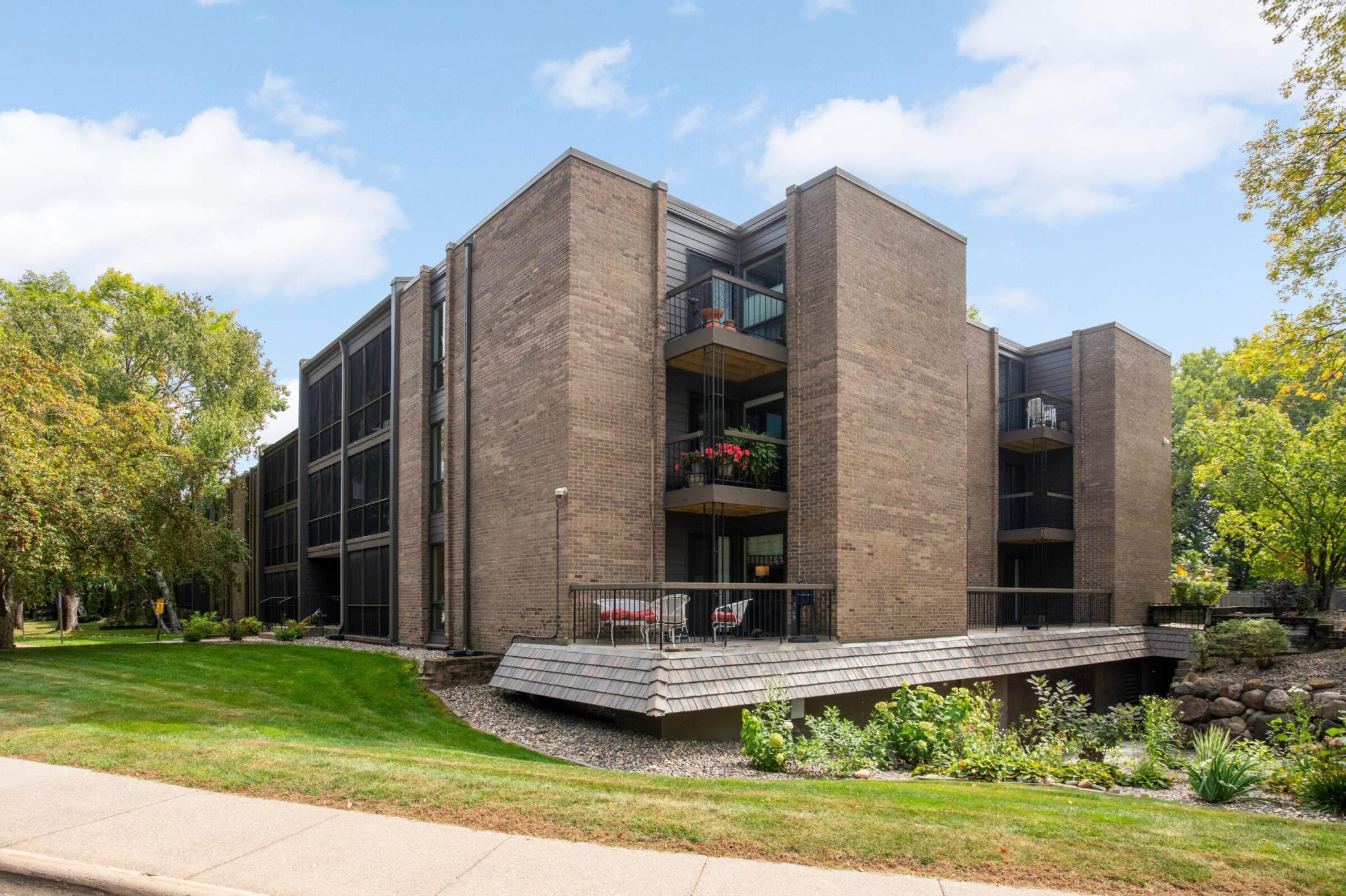 49th image of 6105 Lincoln Dr #136, Minneapolis, MN 55436 | MLS# 6816726
