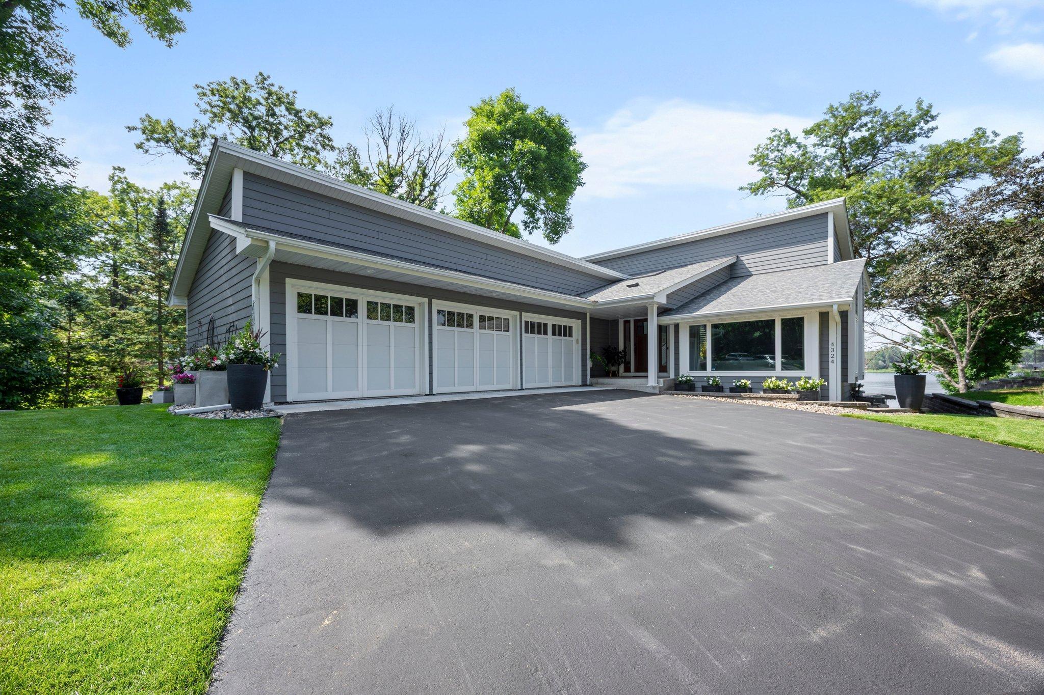 Homes for sale in Shoreview, MN | 4324 Lake Point Ct, Shoreview, MN 55126 | MLS# 6819107