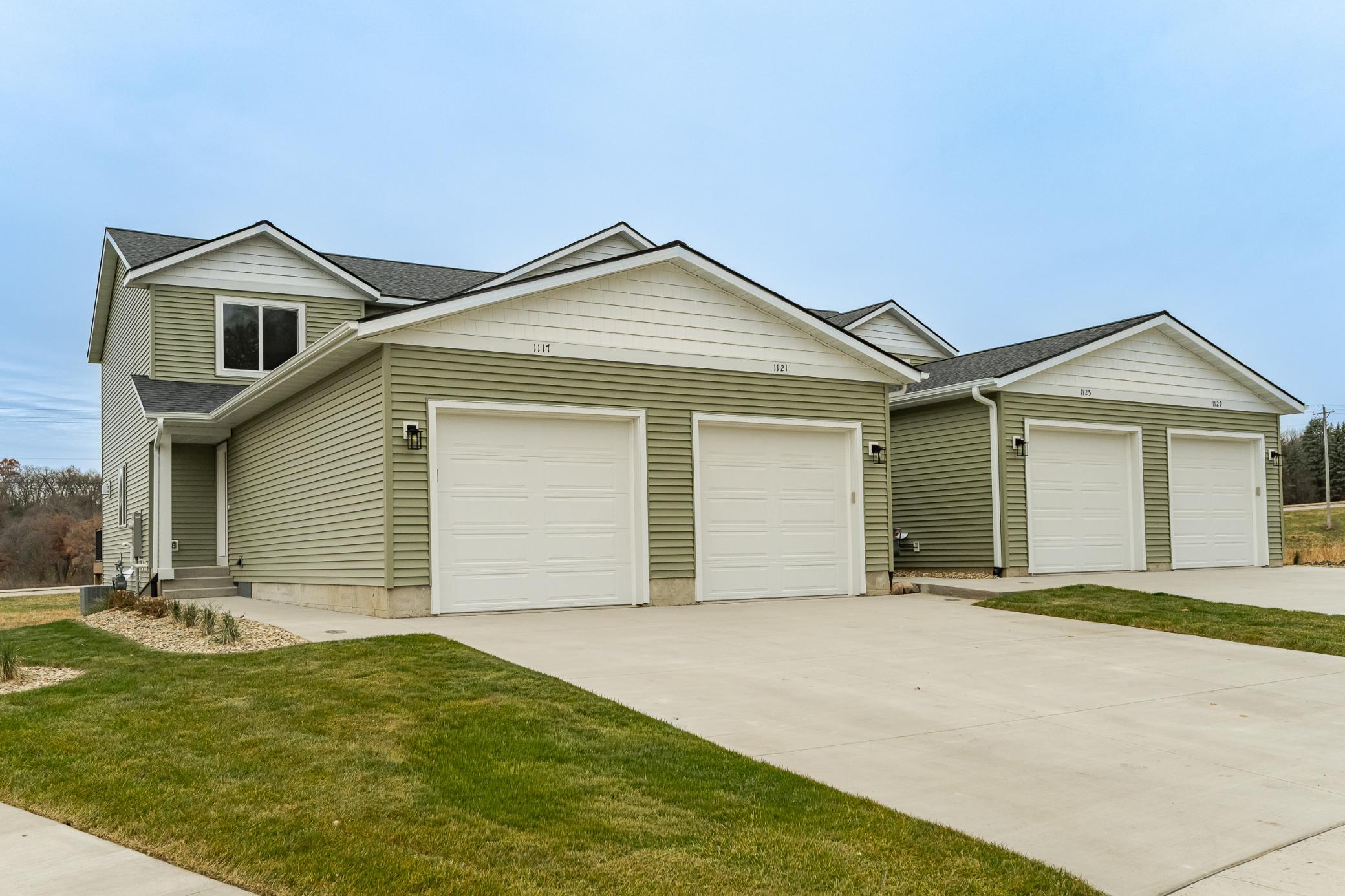 2nd image of 1121 Century Village Ln Ne, Rochester, MN 55906 | MLS# 6819207