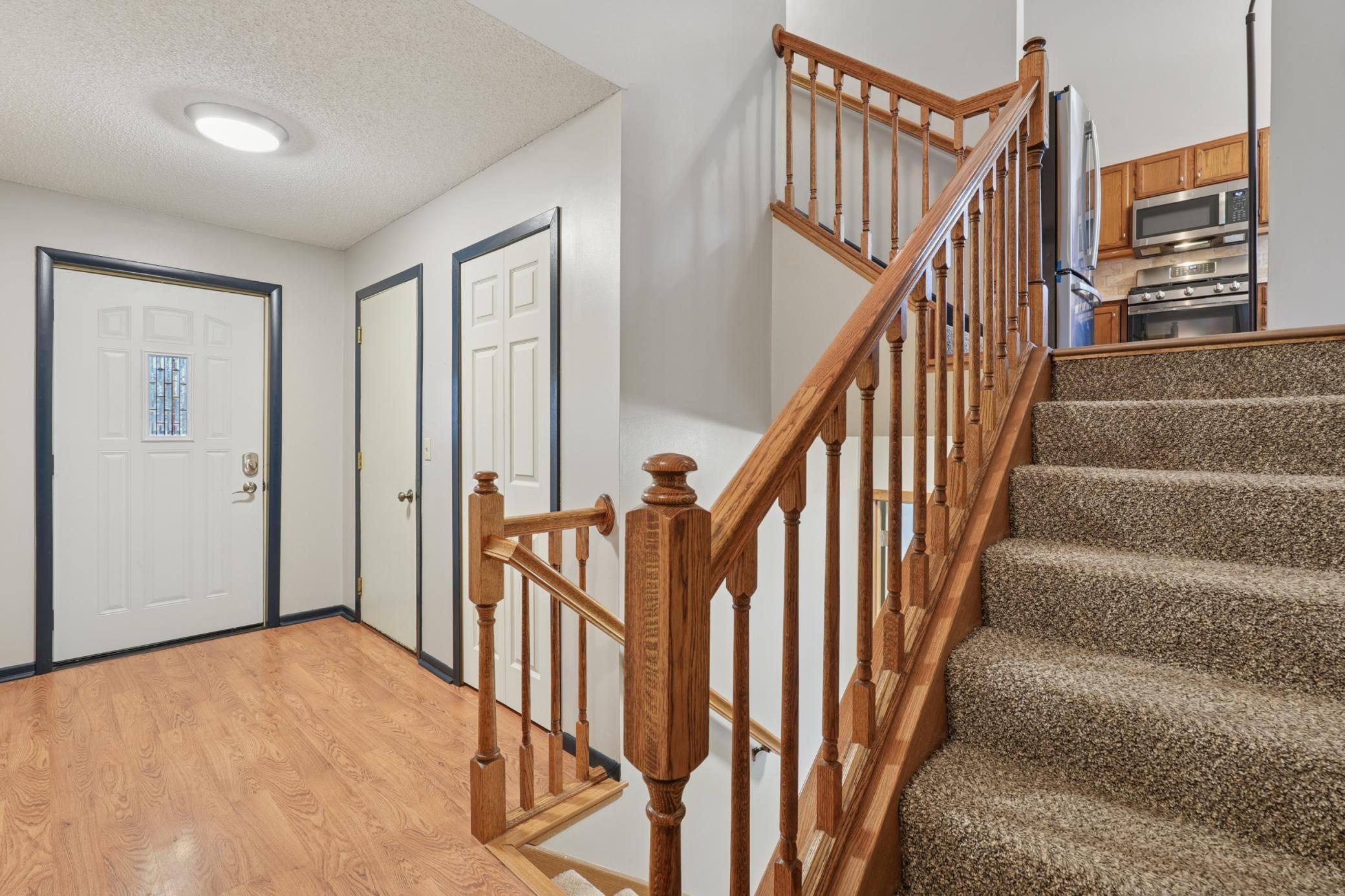 Homes for sale in Maplewood, MN | 1281 Edgehill Ct, Maplewood, MN 55109 | MLS# 6819451