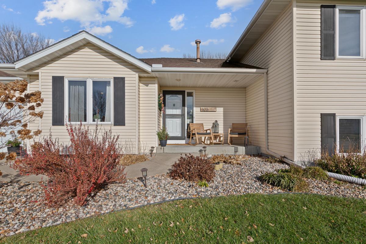 Homes for sale in Eagle Lake, MN | 405 Thomas Dr, Eagle Lake, MN 56024 | MLS# 6819587