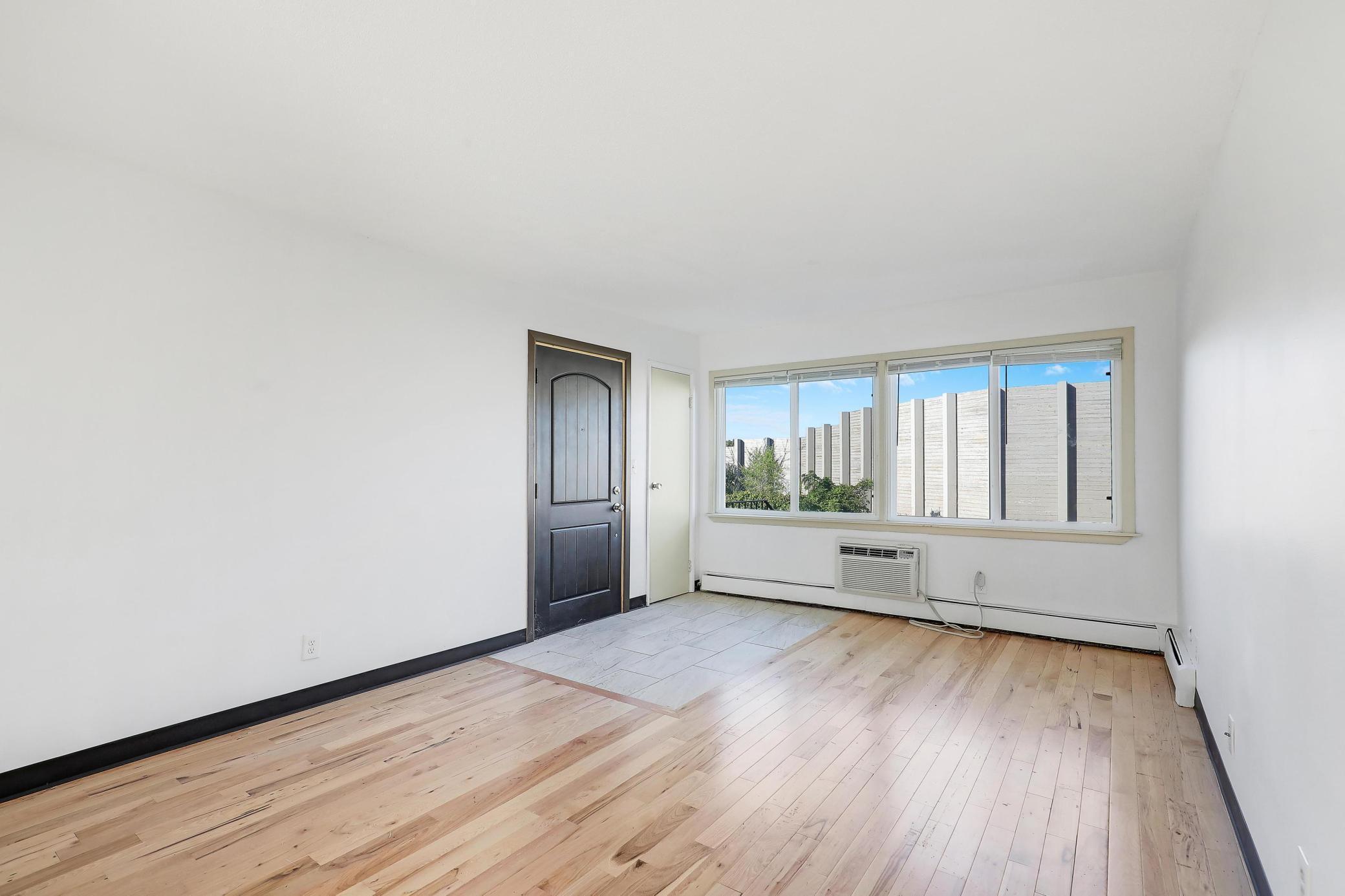 Homes for sale in Maplewood, MN | 2072 Mississippi St, Maplewood, MN 55117 | MLS# 6820285