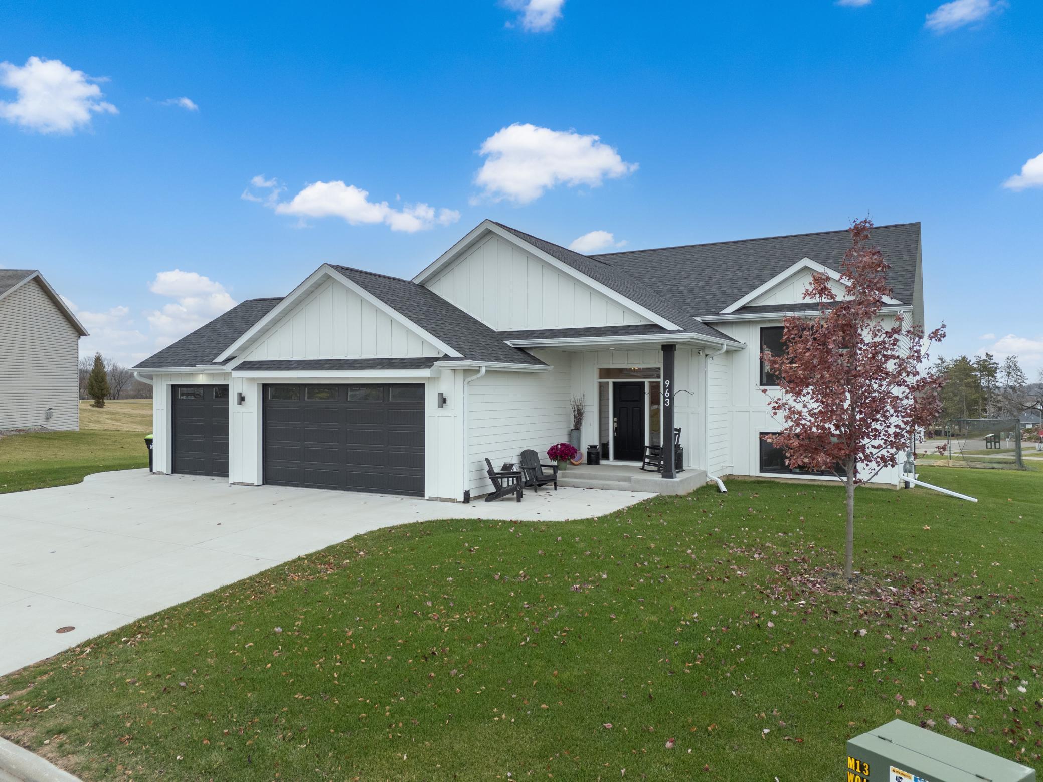 Homes for sale in Zumbrota, MN | 963 Golfview Ave, Zumbrota, MN 55992 | MLS# 6820581