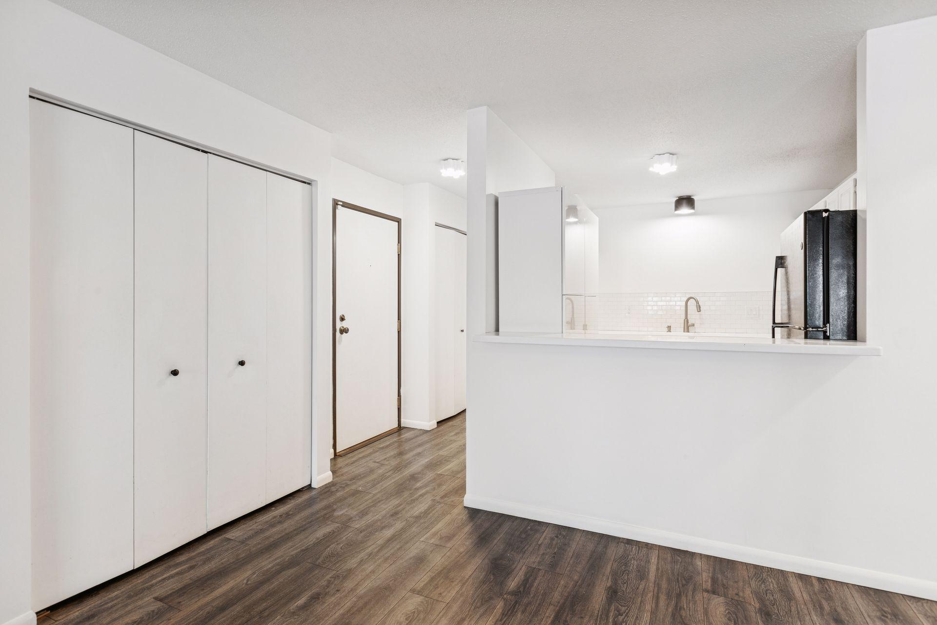 Homes for sale in Saint Louis Park, MN | 4625 Minnetonka Blvd #102, Saint Louis Park, MN 55416 | MLS# 6824002