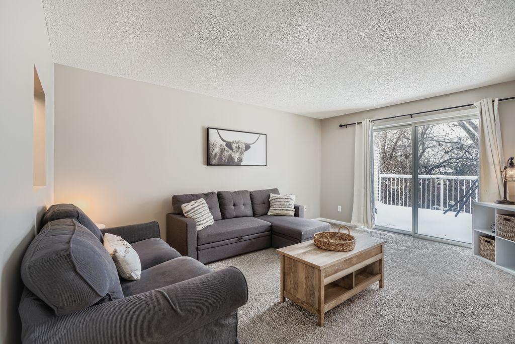 Homes for sale in Vadnais Heights, MN | 927 Pond View Ct, Vadnais Heights, MN 55127 | MLS# 6824092