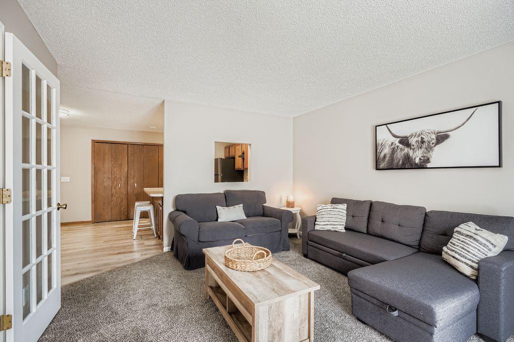 Homes for sale in Vadnais Heights, MN | 927 Pond View Ct, Vadnais Heights, MN 55127 | MLS# 6824092