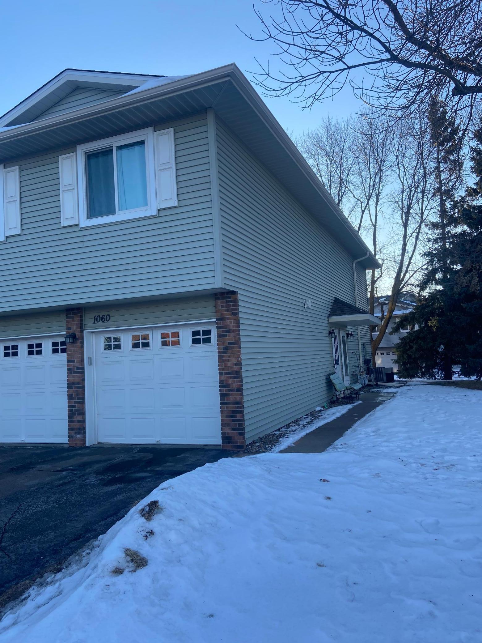 Homes for sale in Vadnais Heights, MN | 1060 Pond View Ct, Vadnais Heights, MN 55127 | MLS# 6825160