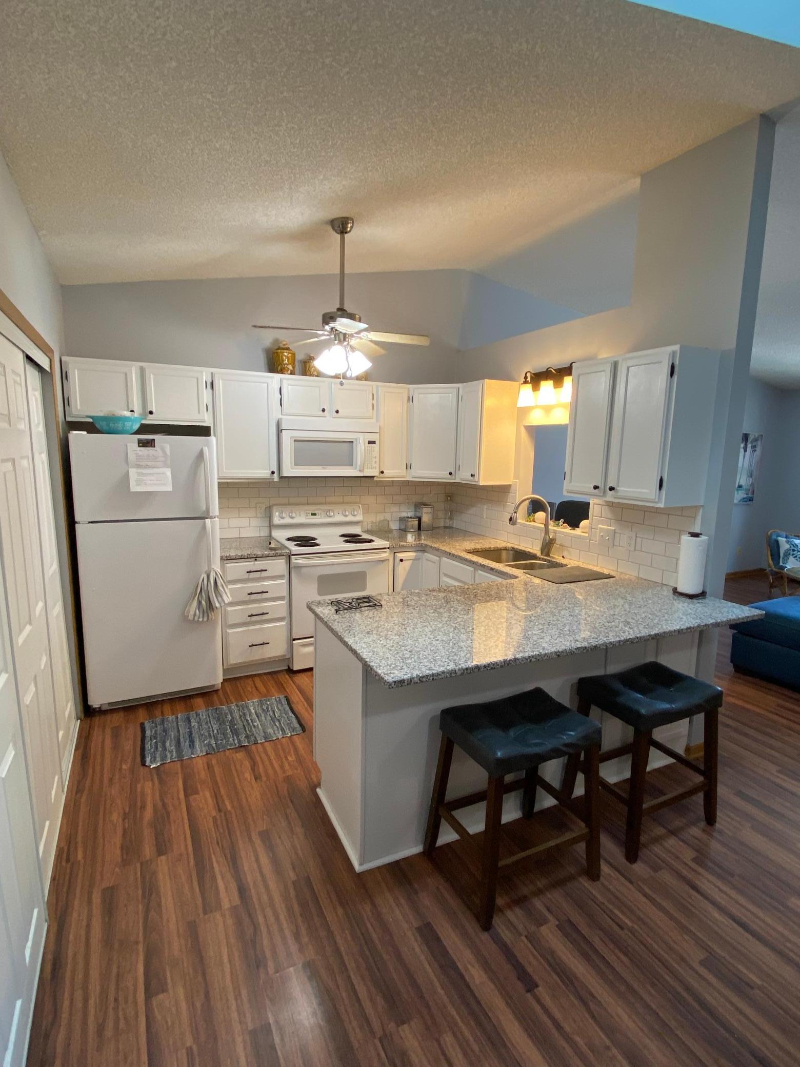 Homes for sale in Vadnais Heights, MN | 1060 Pond View Ct, Vadnais Heights, MN 55127 | MLS# 6825160