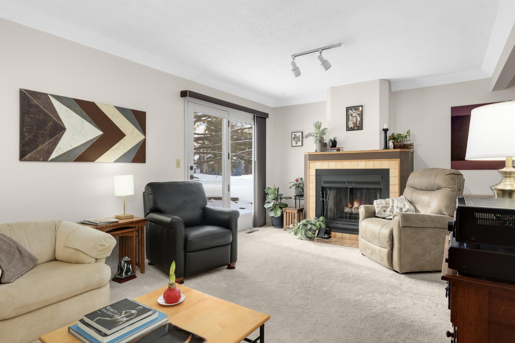 Homes for sale in Maplewood, MN | 2328 Dorland Ct E, Maplewood, MN 55119 | MLS# 6825673