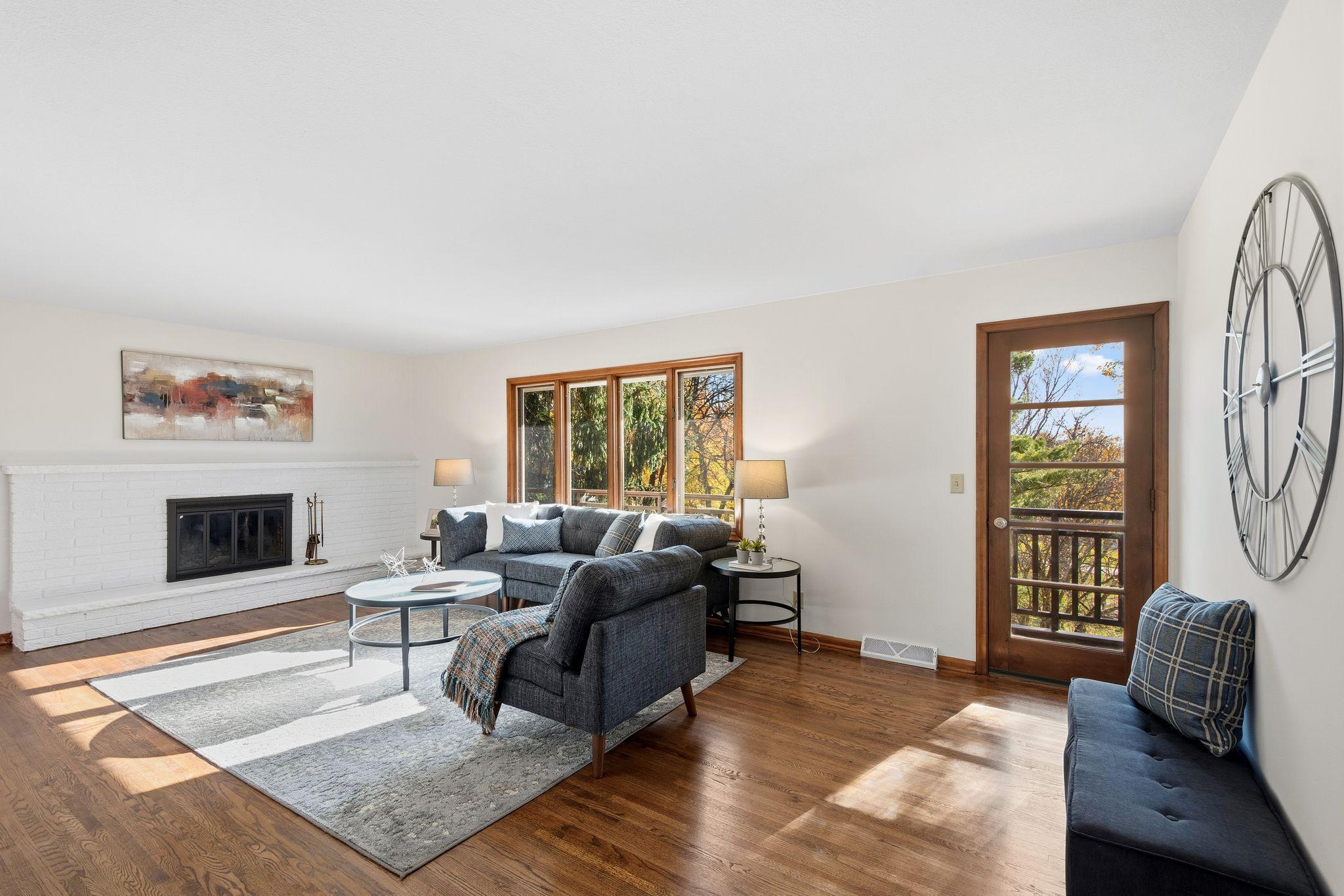 Homes for sale in Eden Prairie, MN | 15701 Oak Ridge Rd, Eden Prairie, MN 55346 | MLS# 6826268