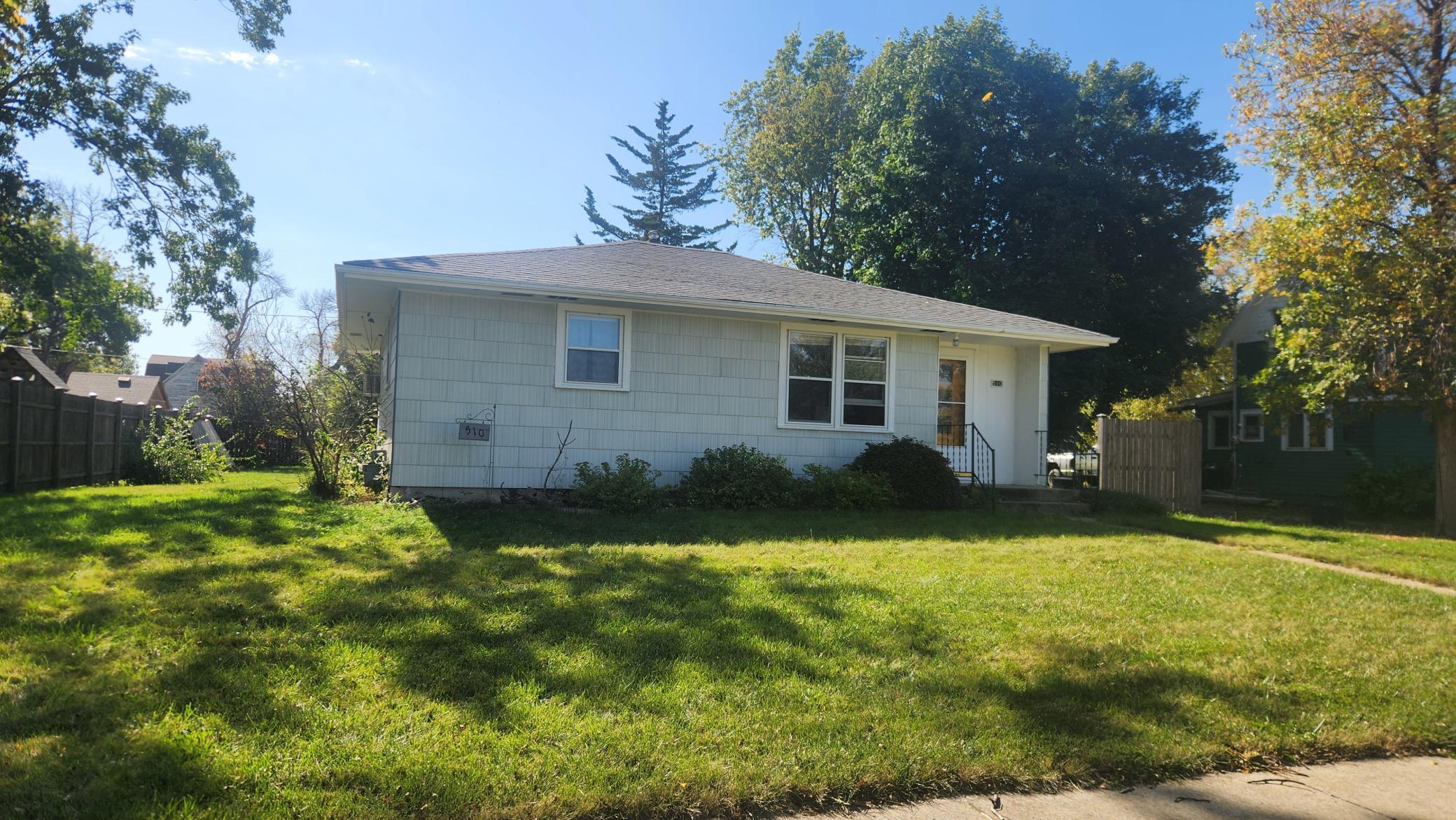 Homes for sale in Pipestone, MN | 510 5th St Se, Pipestone, MN 56164 | MLS# 6826581