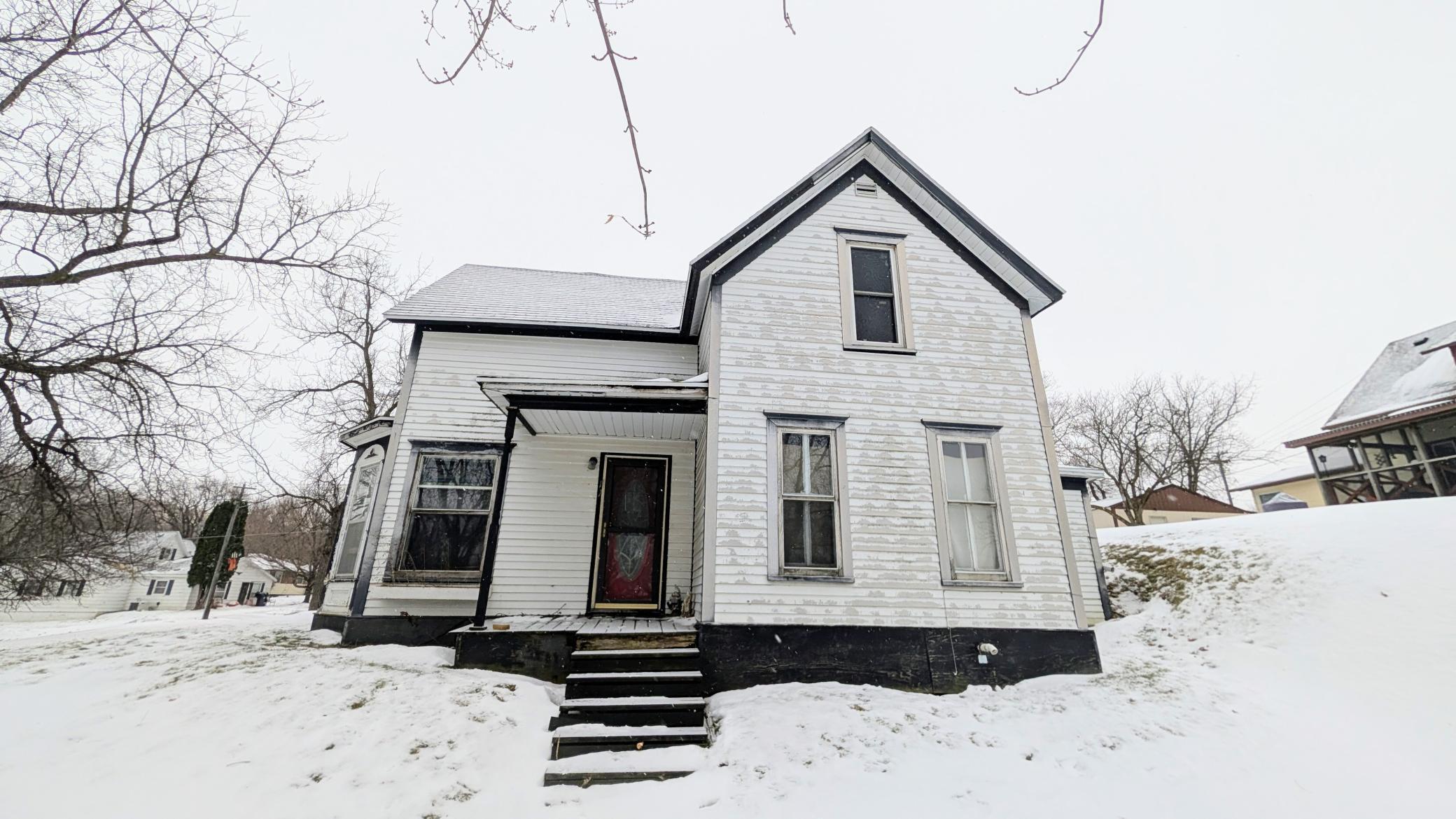 Homes for sale in Lake Benton, MN | 112 Bluff St E, Lake Benton, MN 56149 | MLS# 6826766