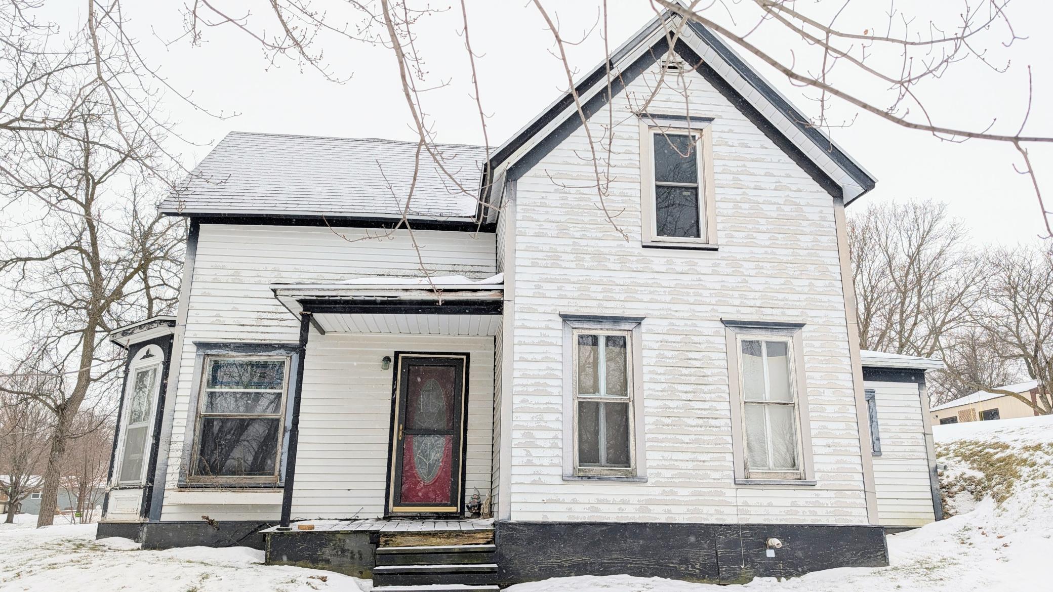 Homes for sale in Lake Benton, MN | 112 Bluff St E, Lake Benton, MN 56149 | MLS# 6826766