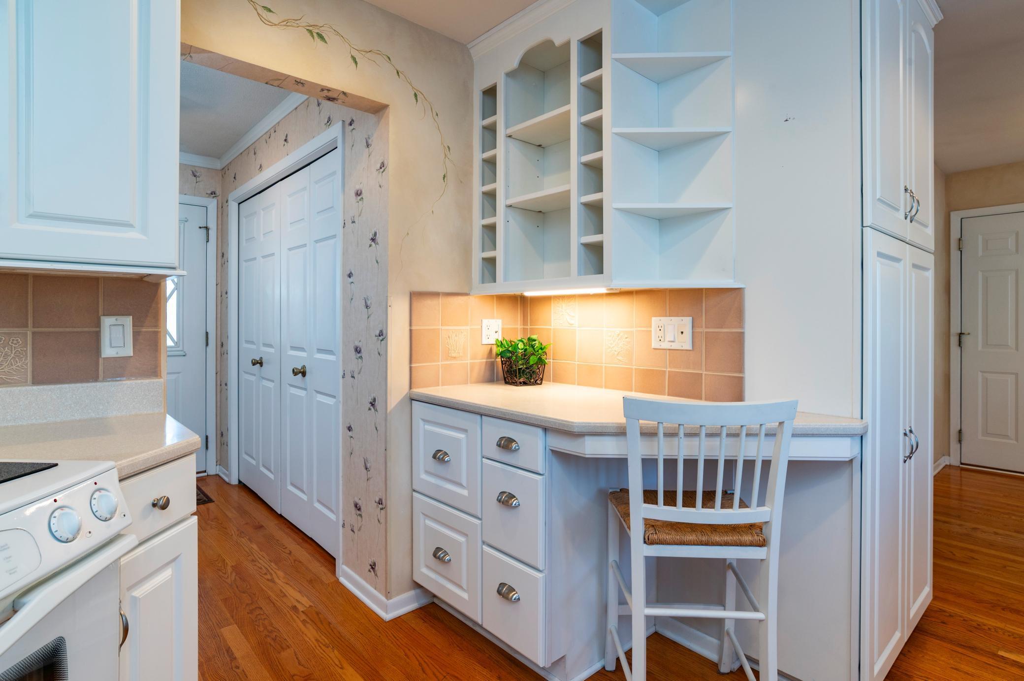 Homes for sale in Maplewood, MN | 2888 Bartelmy Ln, Maplewood, MN 55109 | MLS# 6826778