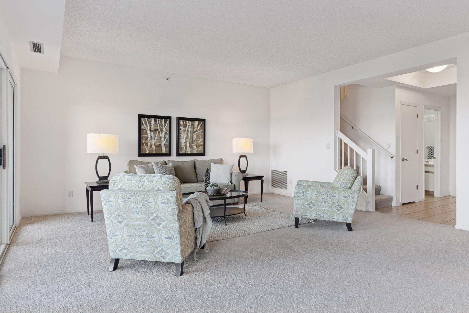 5th image of 1201 Yale Pl, Minneapolis, MN 55403