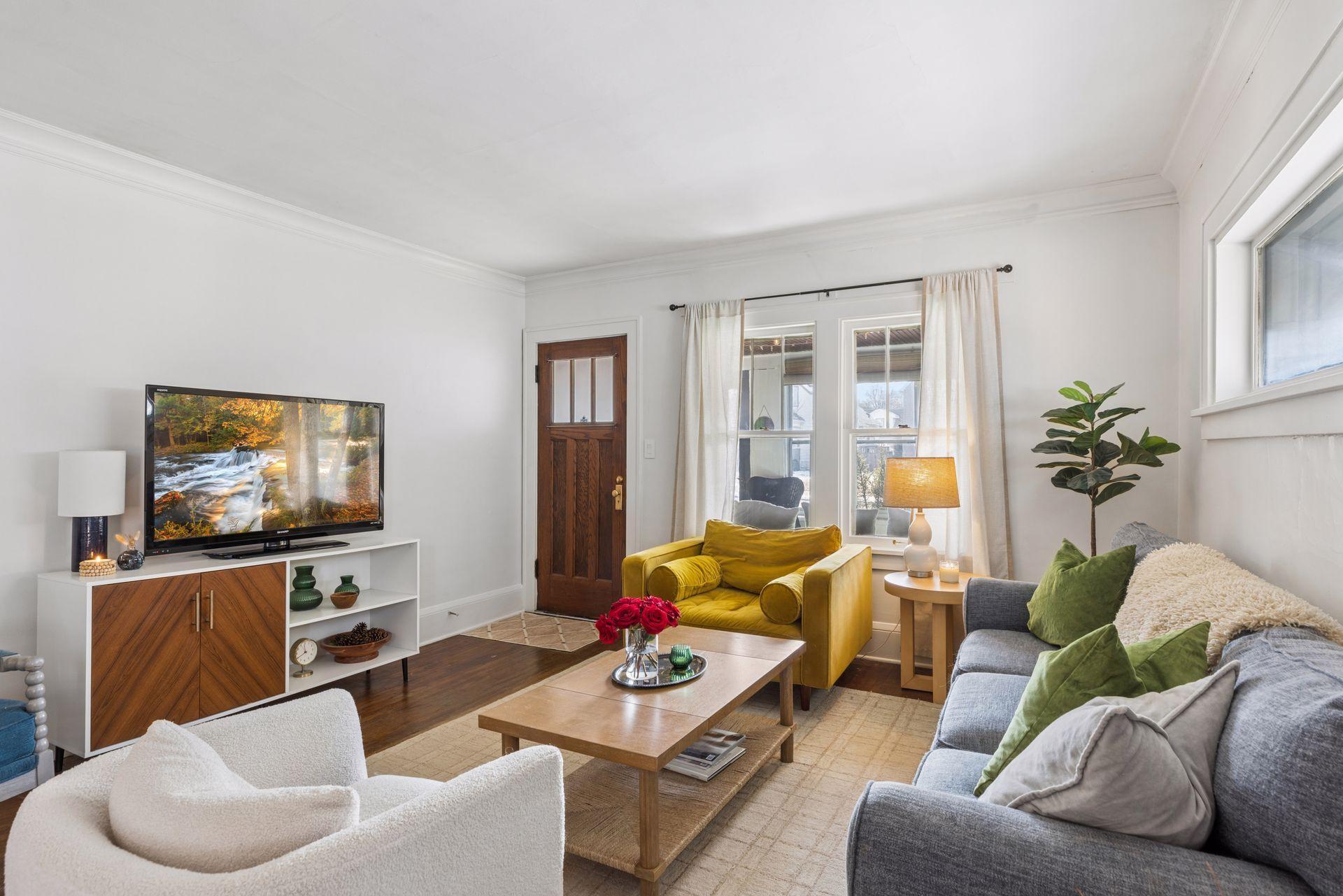 Homes for sale in Saint Paul, MN | 1679 Bayard Ave, Saint Paul, MN 55116 | MLS# 7000776