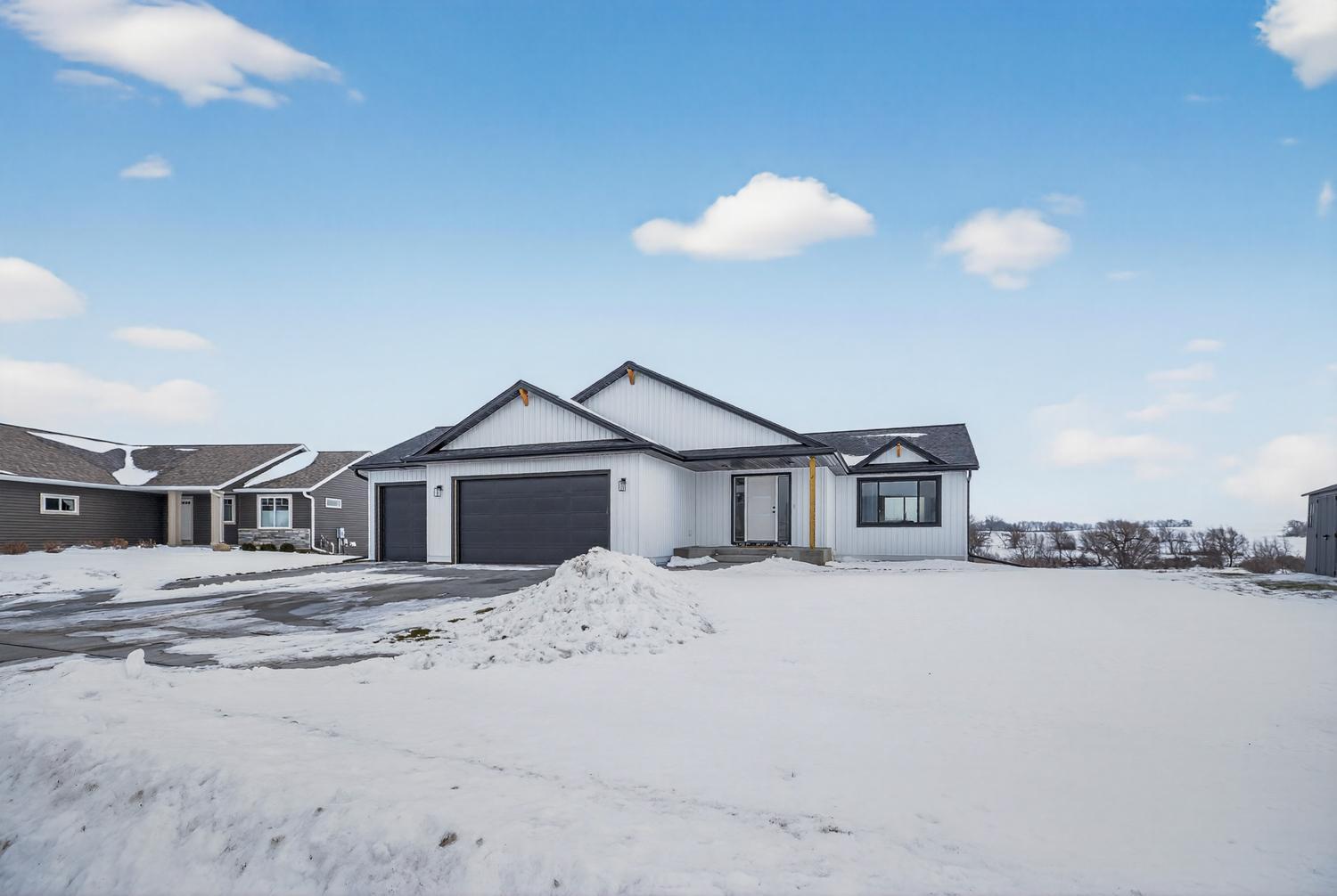 Homes for sale in Wanamingo, MN | 915 7Th Ave, Wanamingo, MN 55983 | MLS# 7001508