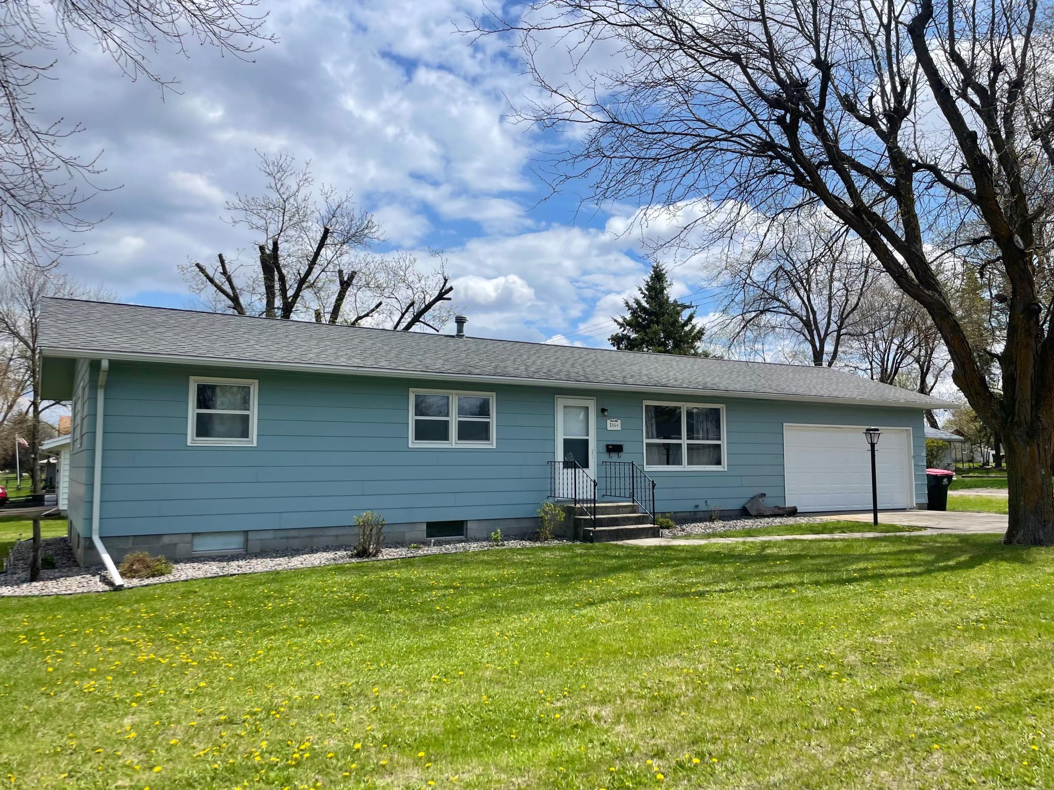 Homes for sale in Redwood Falls, MN | 215 N Swain St, Redwood Falls, MN 56283 | MLS# 7001654
