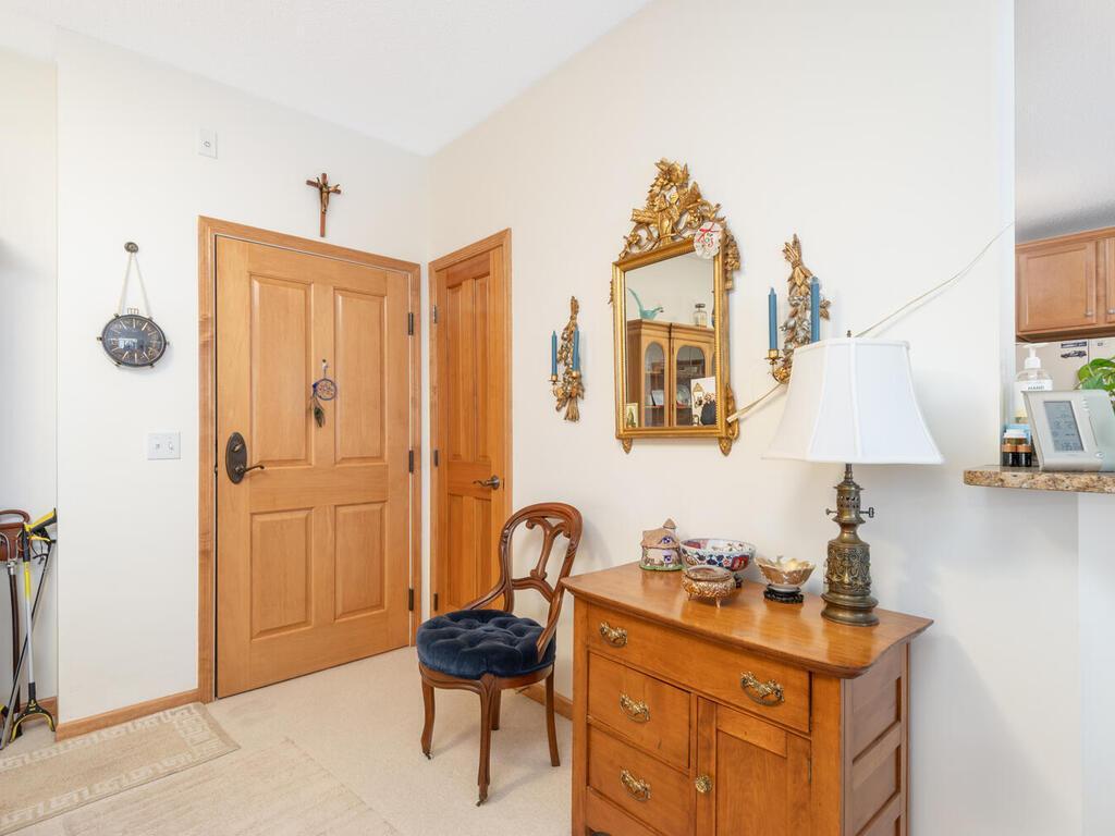 2nd image of 5225 Grandview Sq #210, Minneapolis, MN 55436 | MLS# 7001832