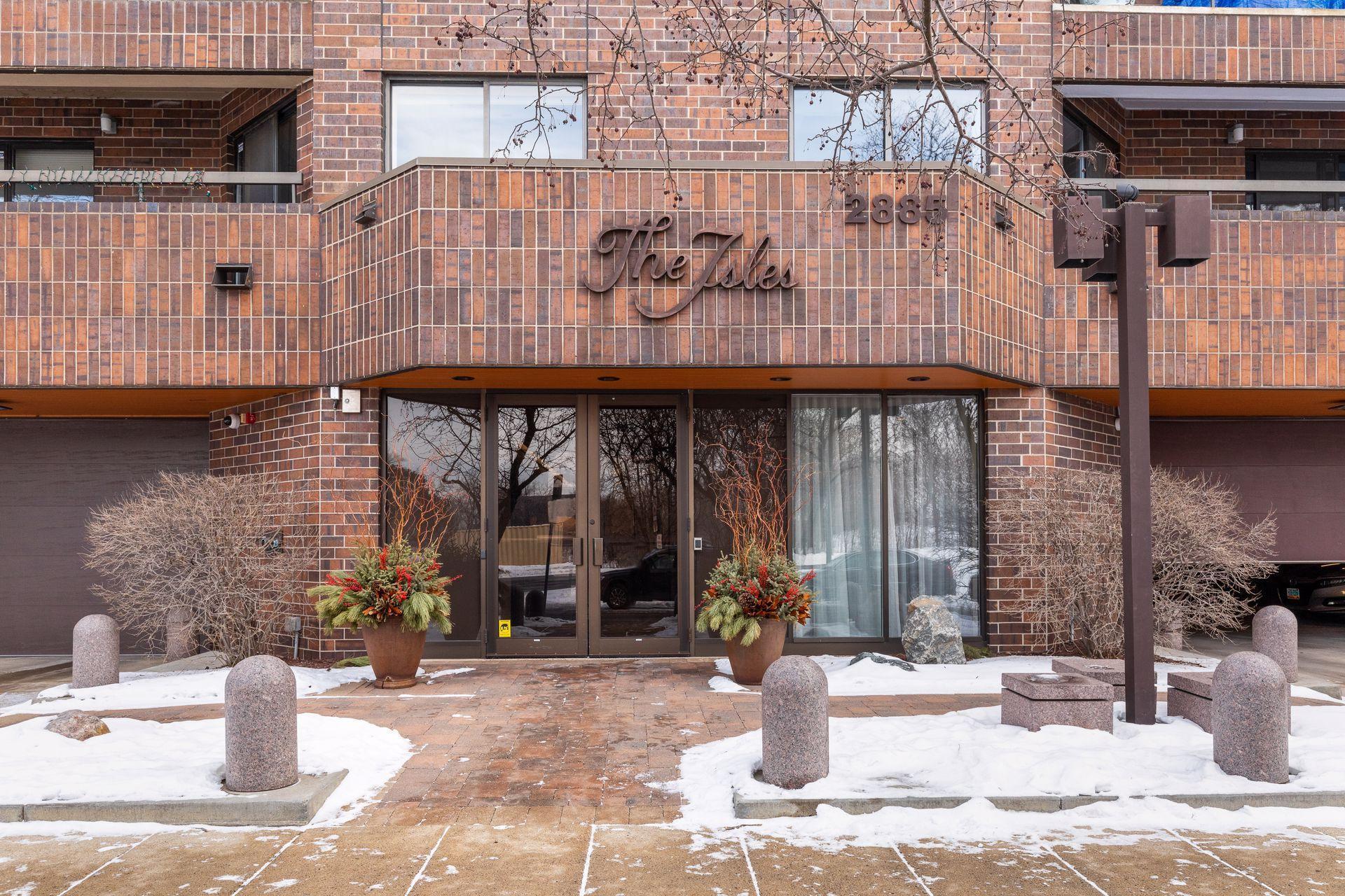 Homes for sale in Minneapolis, MN | 2885 Knox Ave S #404, Minneapolis, MN 55408 | MLS# 7003211