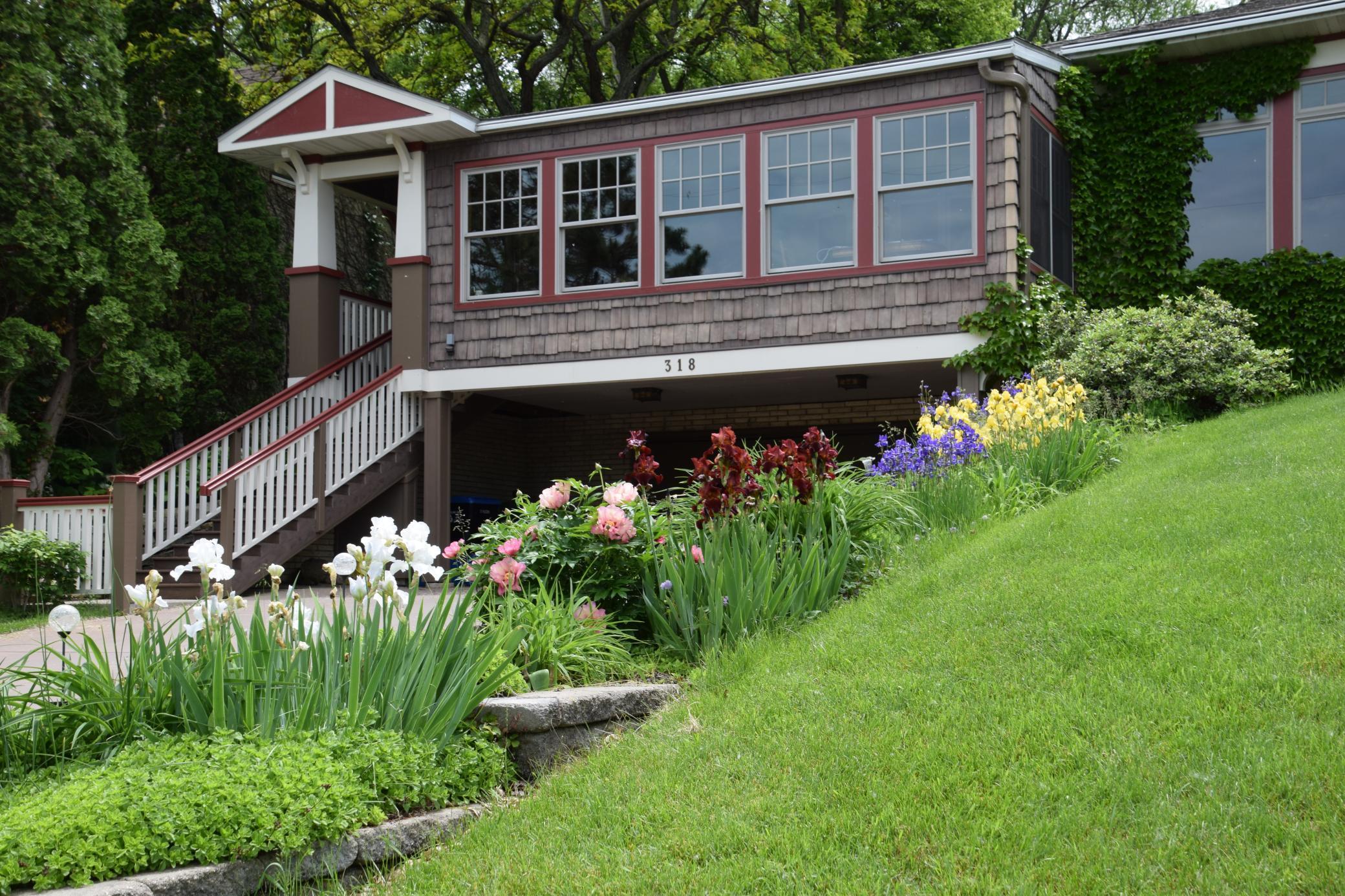 Homes for sale in Roseville, MN | 318 Mccarrons Blvd S, Roseville, MN 55113 | MLS# 7003517