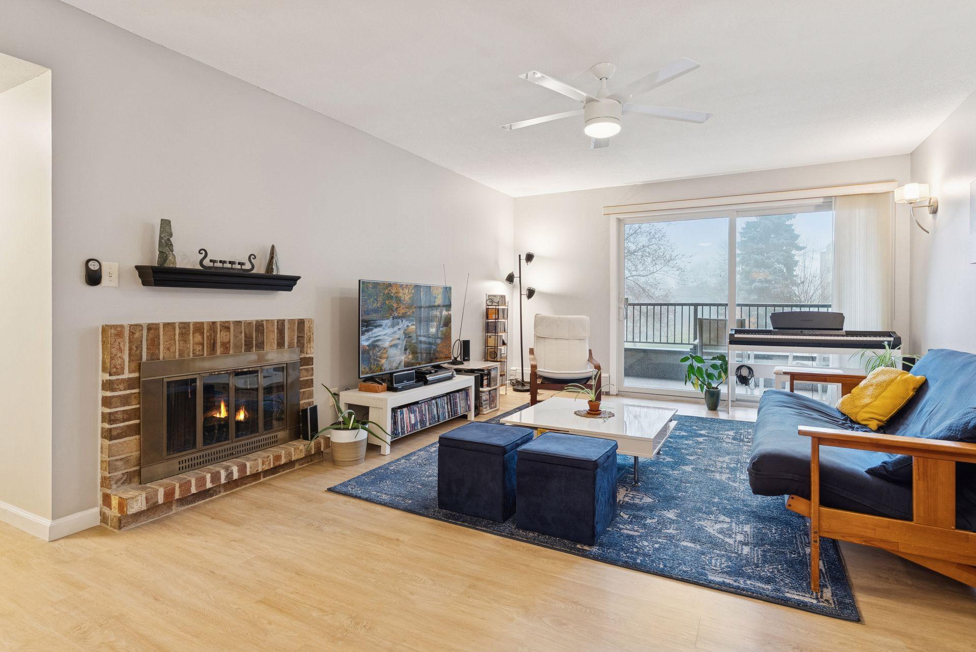 Homes for sale in Roseville, MN | 2210 Midland Grove Rd #209, Roseville, MN 55113 | MLS# 7004475