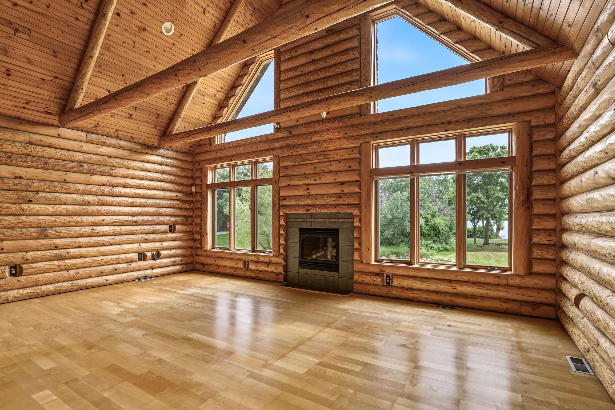 4th image of 6294 Otter Lake Rd, Saint Paul, MN 55110 | MLS# 7004479