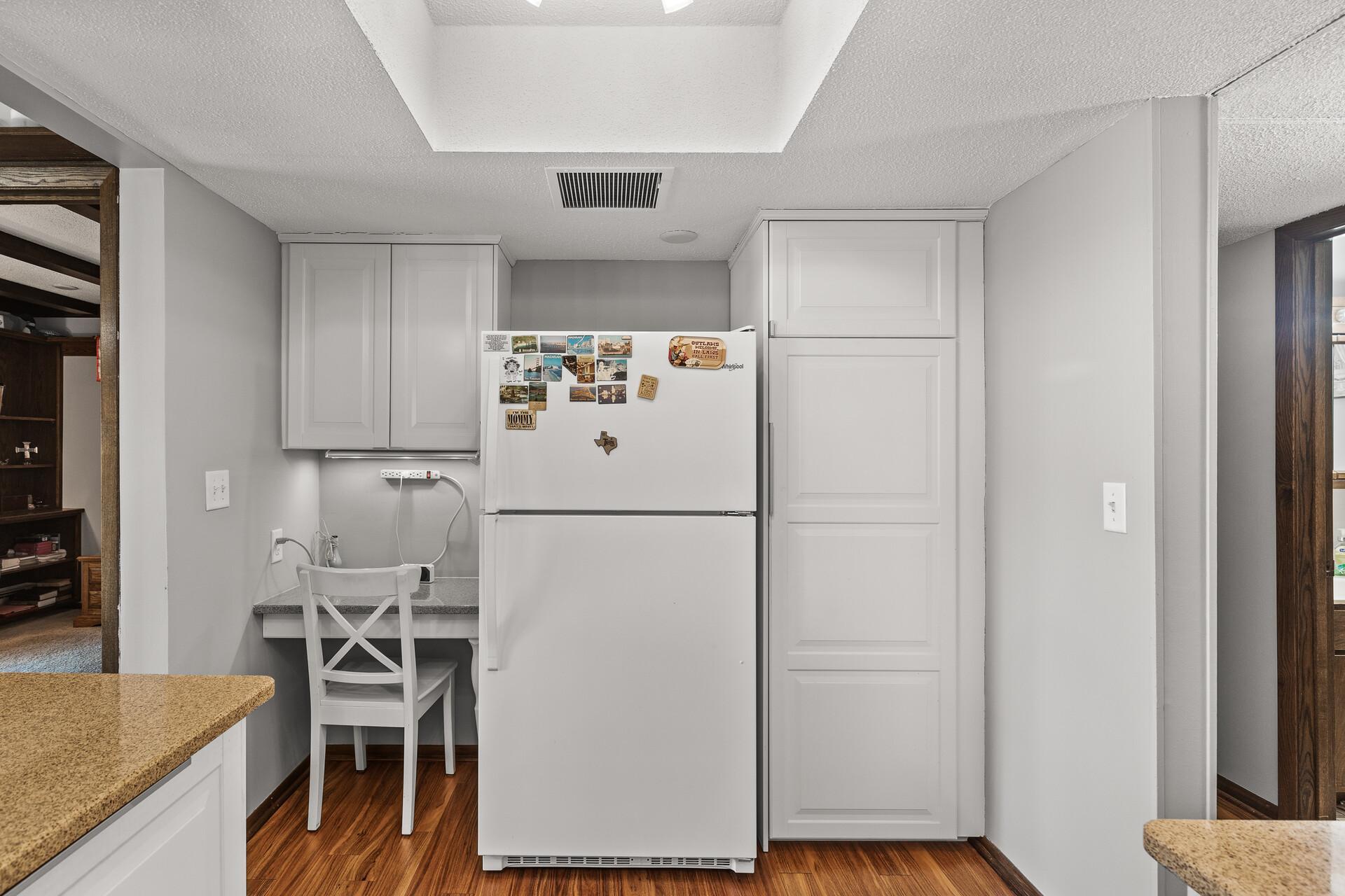 Homes for sale in Edina, MN | 6085 Lincoln Dr #122, Edina, MN 55436 | MLS# 7004560