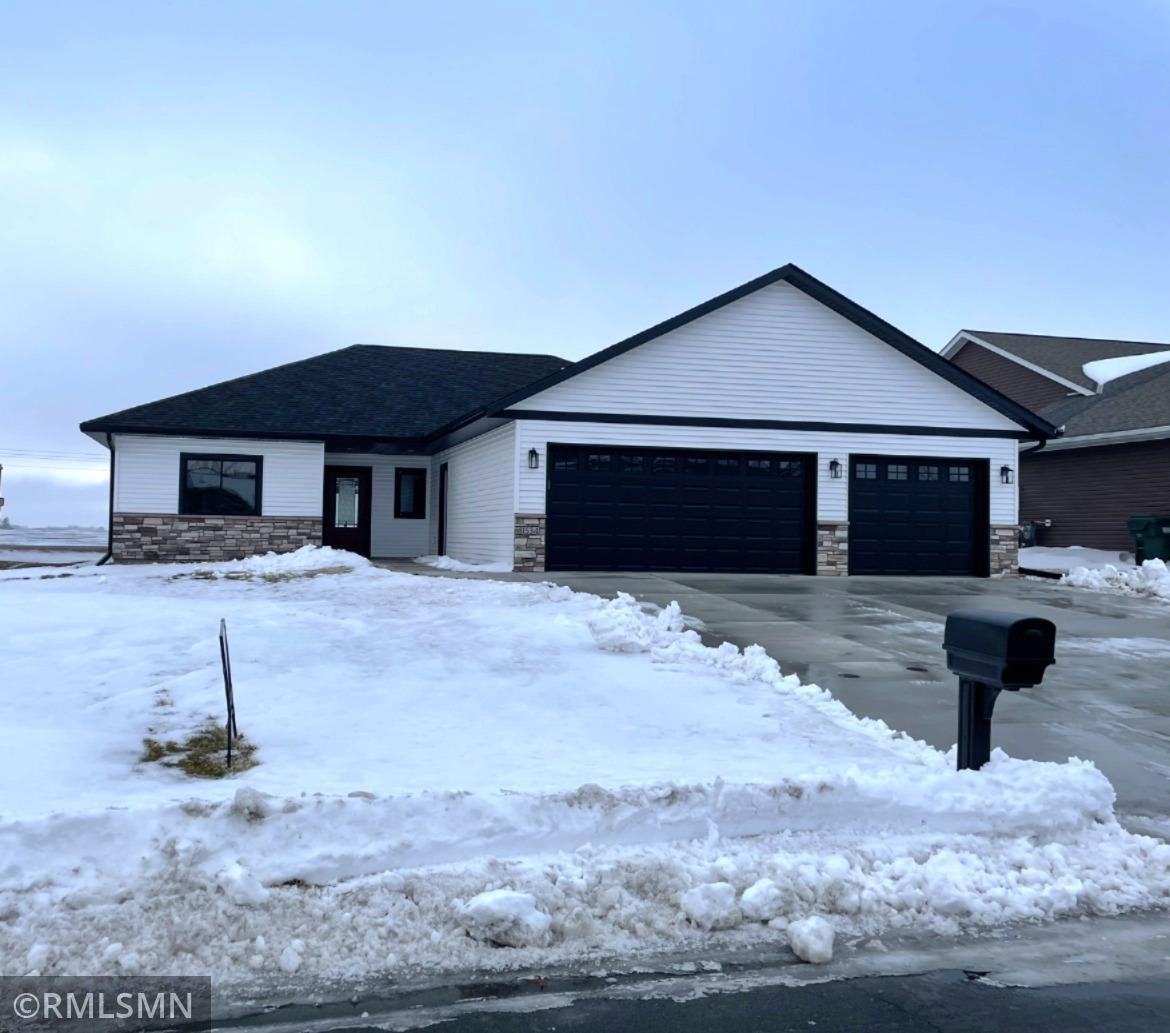 Homes for sale in Hutchinson, MN | 1534 9th Ave Sw, Hutchinson, MN 55350 | MLS# 7005811