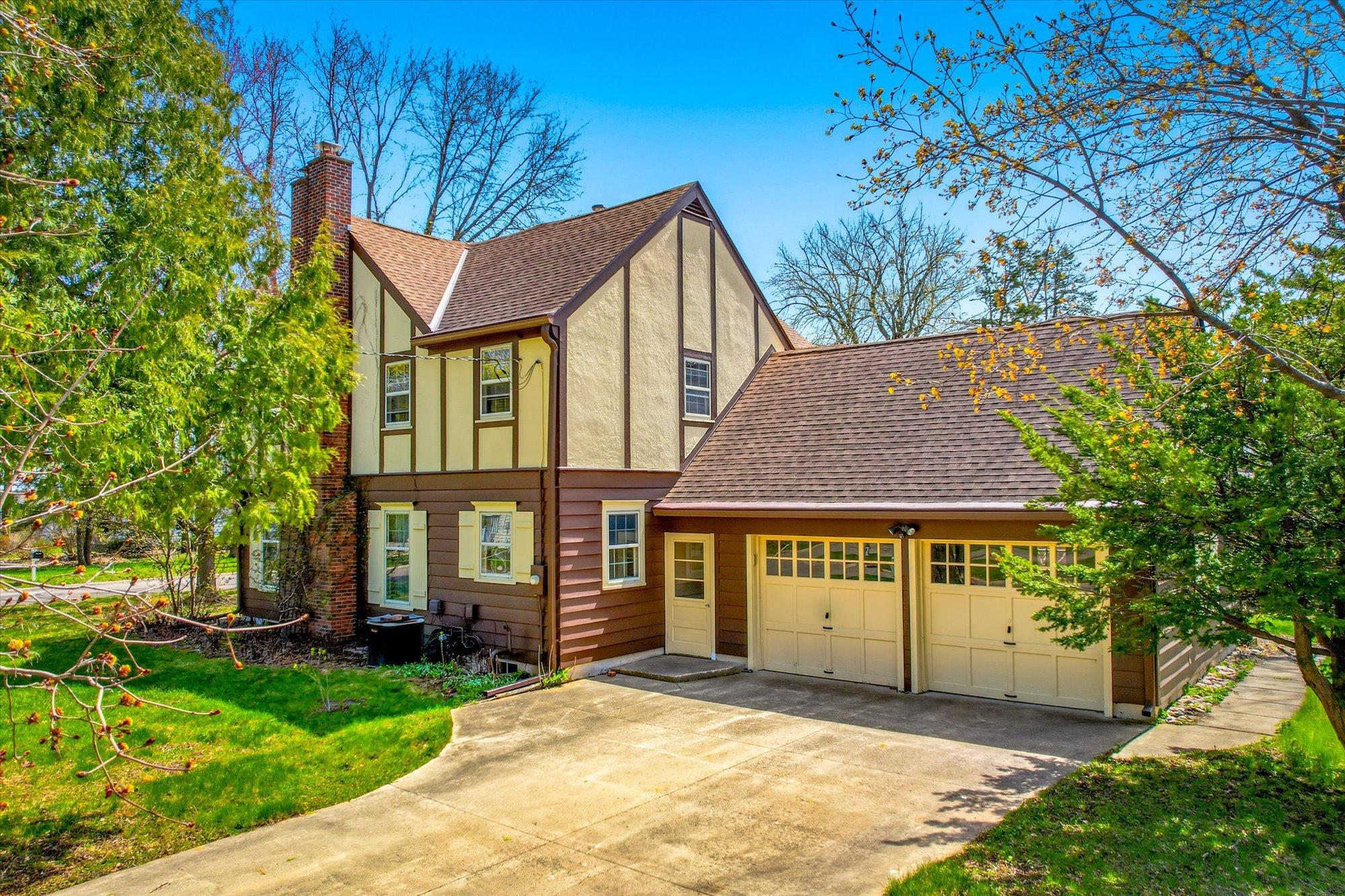 1st image of 1027 Cedar Ave, Albert Lea, MN 56007 | MLS# 7006332