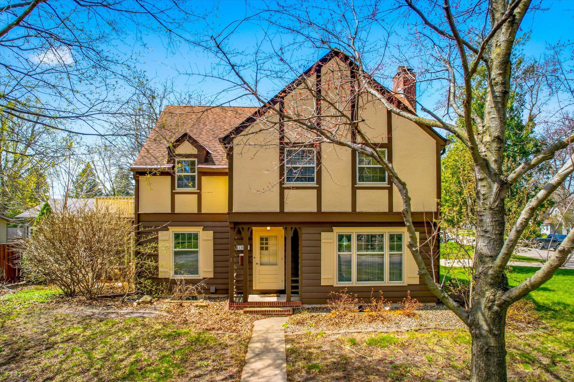 2nd image of 1027 Cedar Ave, Albert Lea, MN 56007 | MLS# 7006332