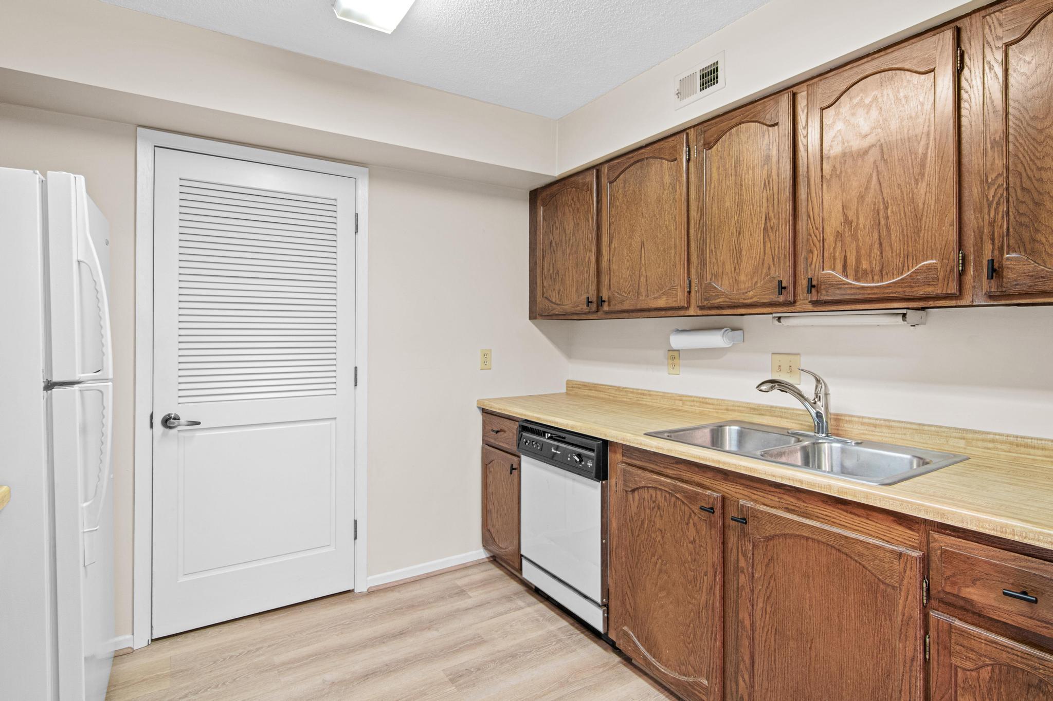 Homes for sale in Roseville, MN | 2670 Oxford St N #230, Roseville, MN 55113 | MLS# 7007200