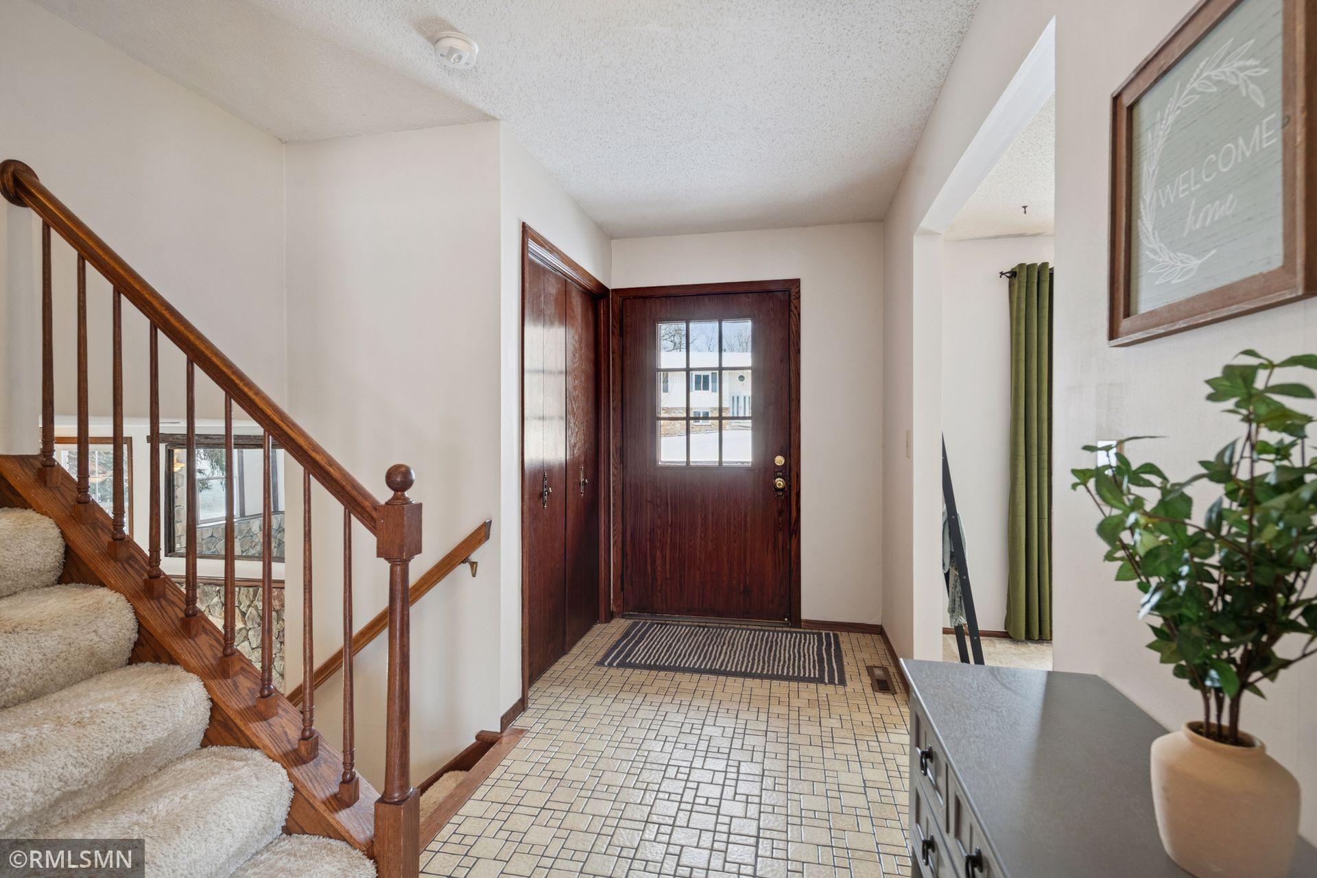 Homes for sale in Eagan, MN | 1304 Wilderness Run Dr, Eagan, MN 55123 | MLS# 7008616