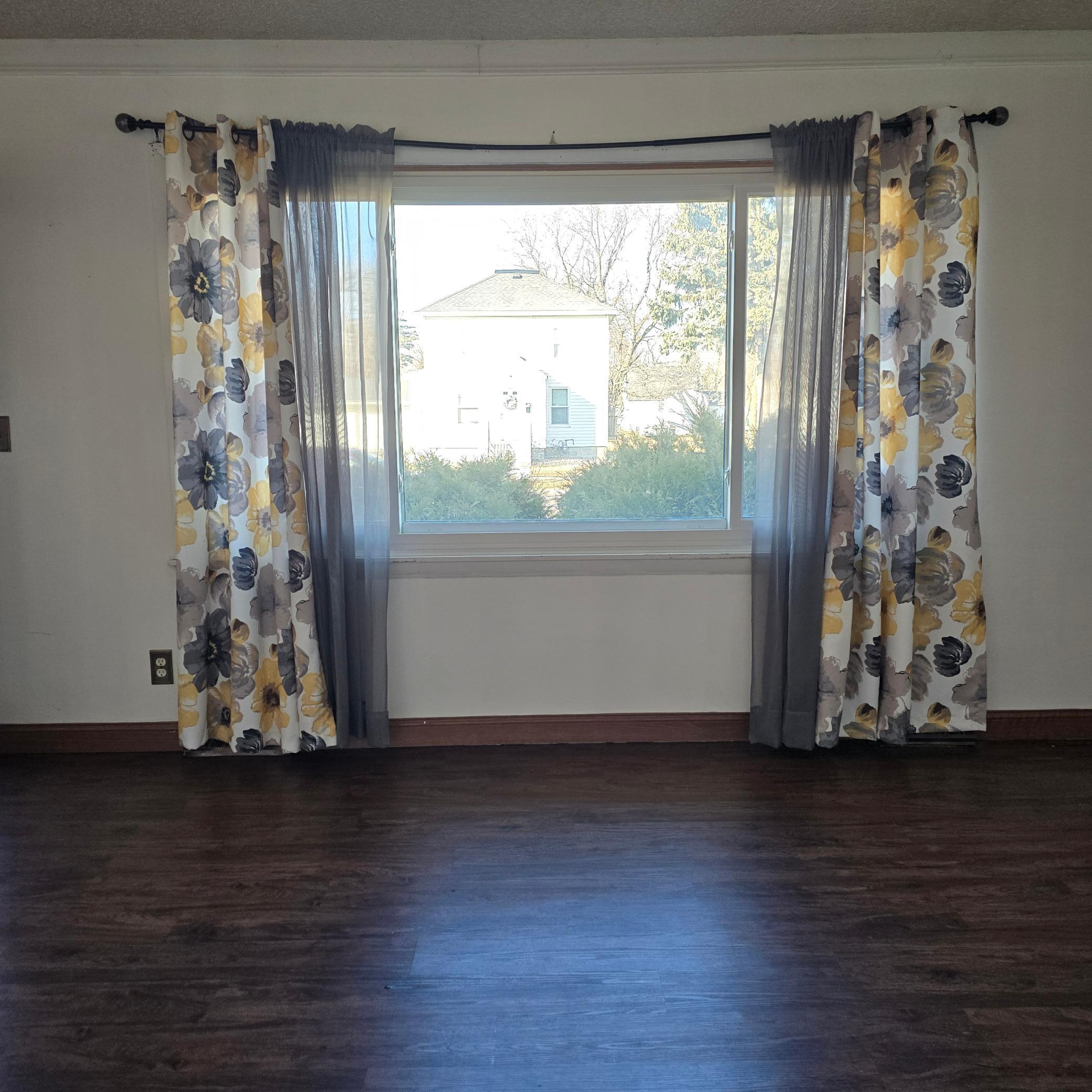 Homes for sale in Marshall, MN | 409 S 1St St, Marshall, MN 56258 | MLS# 7008830