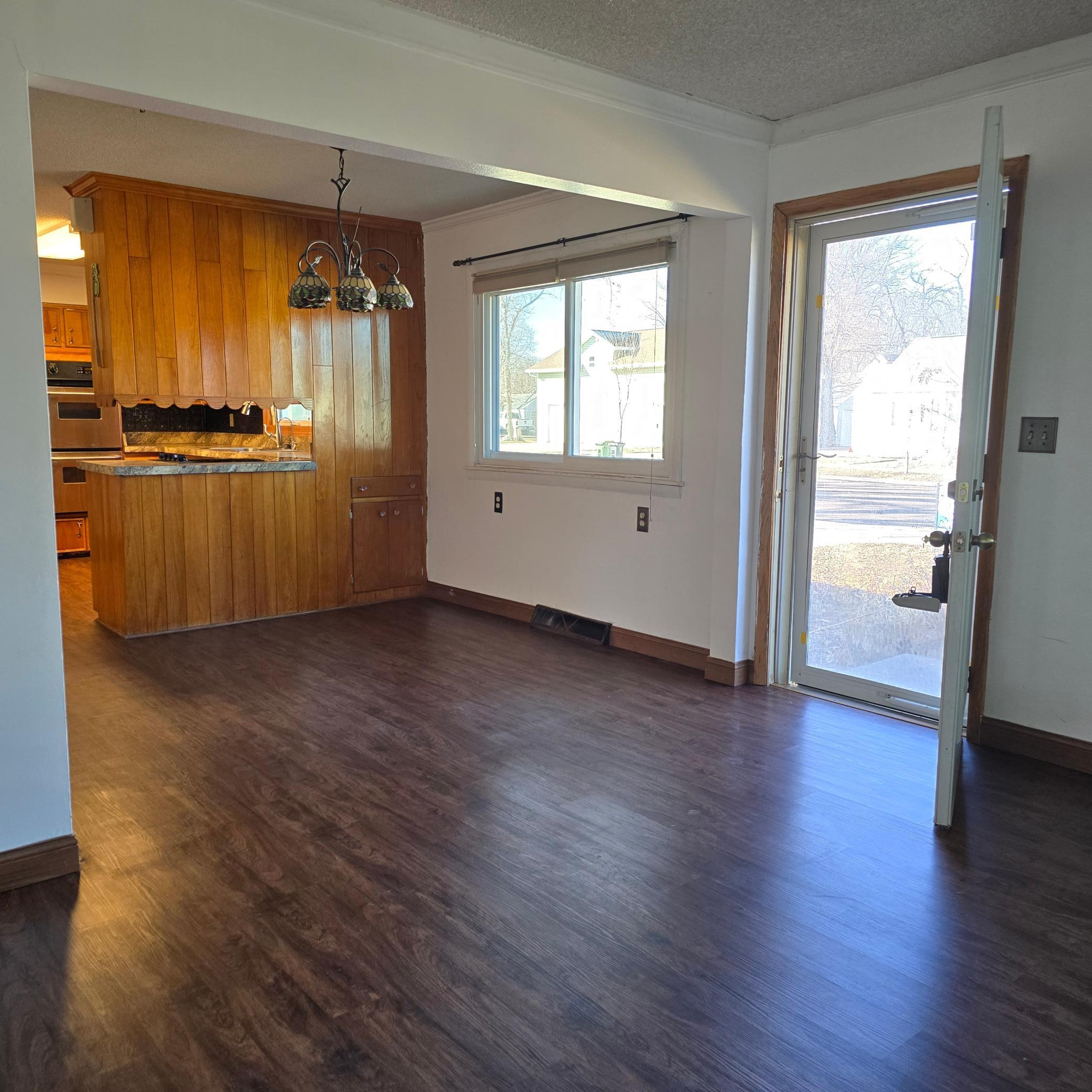 Homes for sale in Marshall, MN | 409 S 1St St, Marshall, MN 56258 | MLS# 7008830