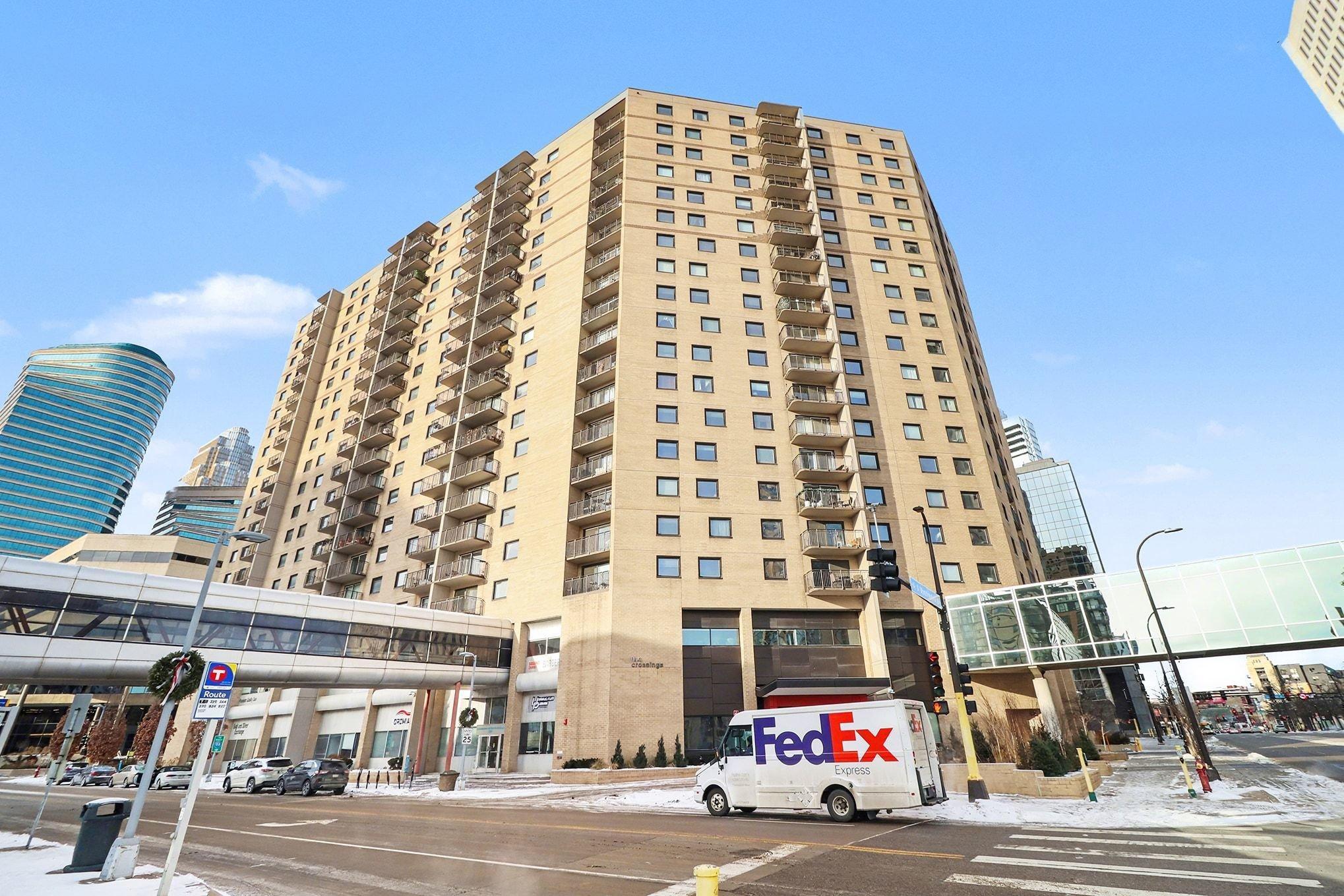 2nd image of 121 Washington Ave S, Minneapolis, MN 55401
