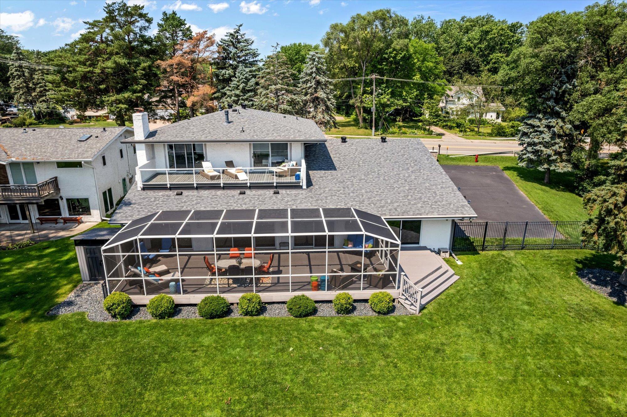 3rd image of 2065 Long Lake Rd, Saint Paul, MN 55112 | MLS# 7011109