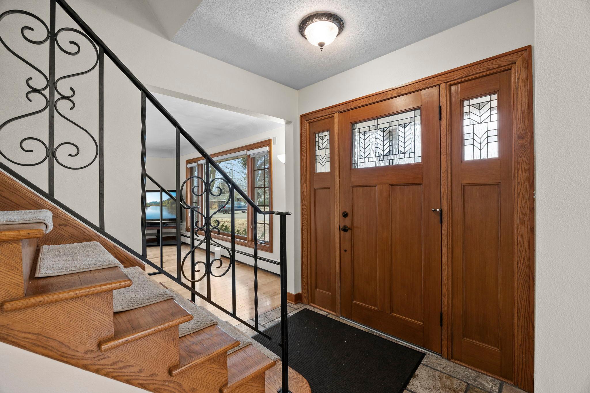 Homes for sale in Maplewood, MN | 758 Mcknight Rd N, Maplewood, MN 55119 | MLS# 7011134