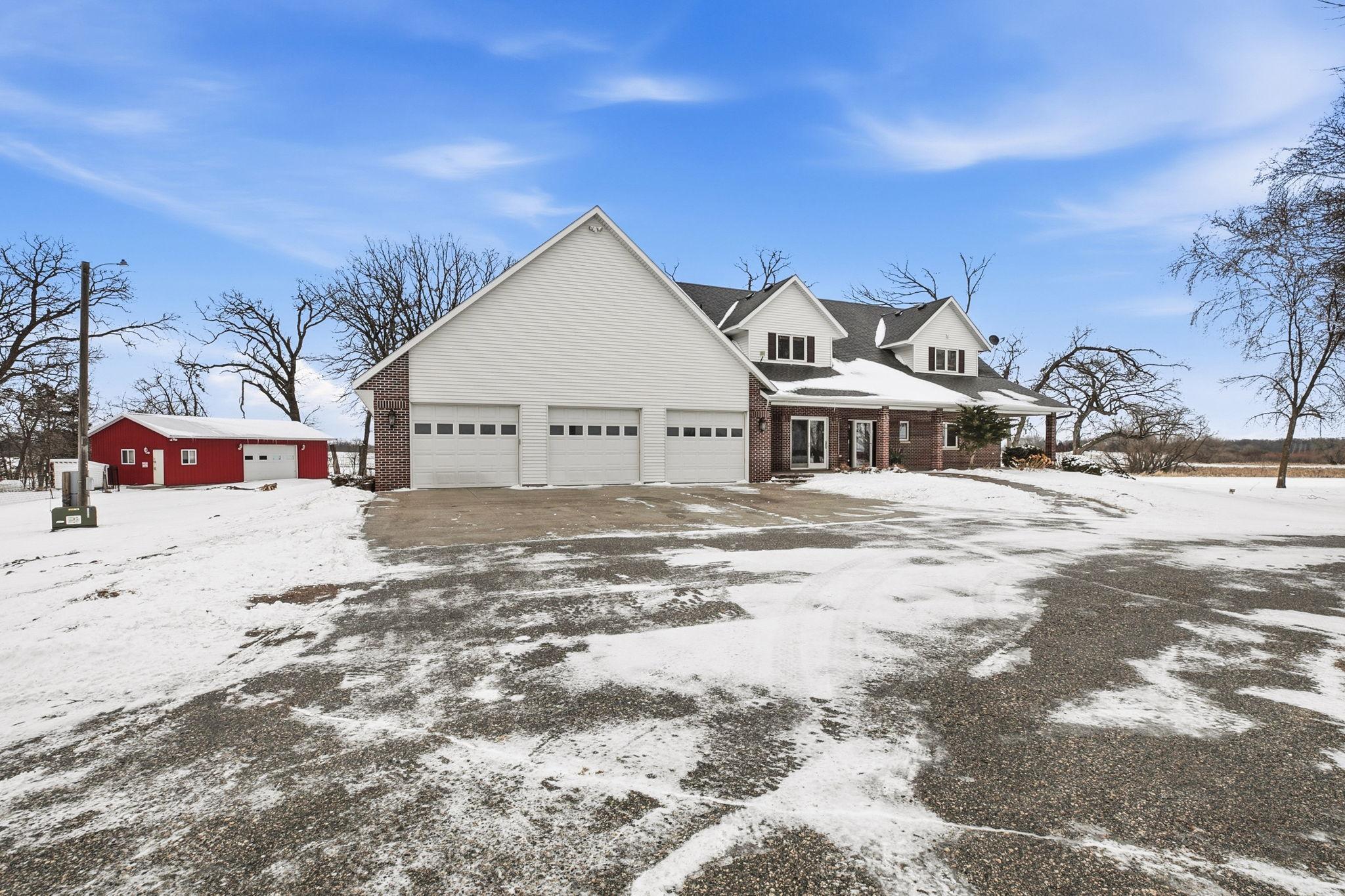 Homes for sale in New London, MN | 3825 County Road 40 Ne, New London, MN 56273 | MLS# 7011361