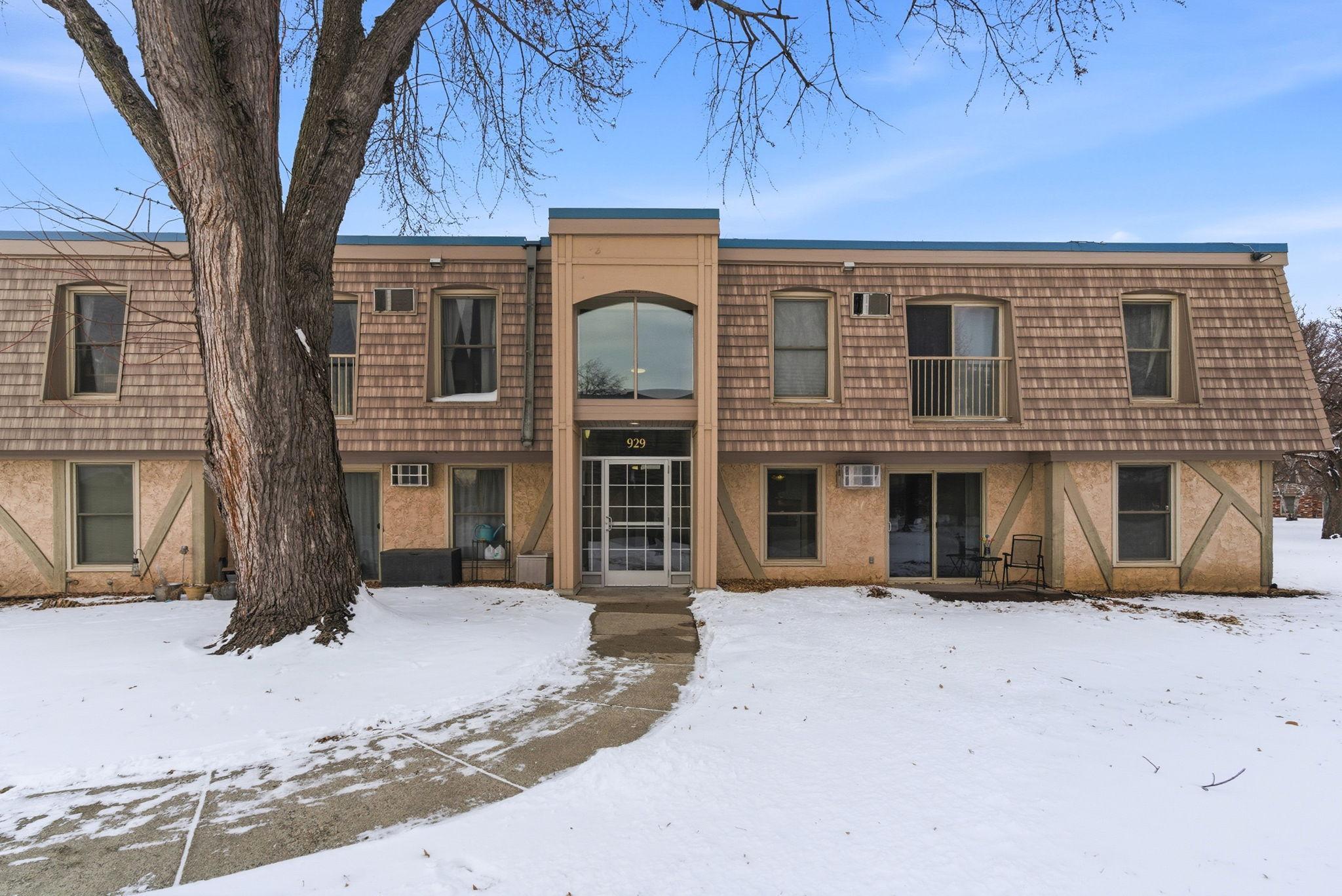 Homes for sale in Hopkins, MN | 929 11Th Ave S #1, Hopkins, MN 55343 | MLS# 7011608