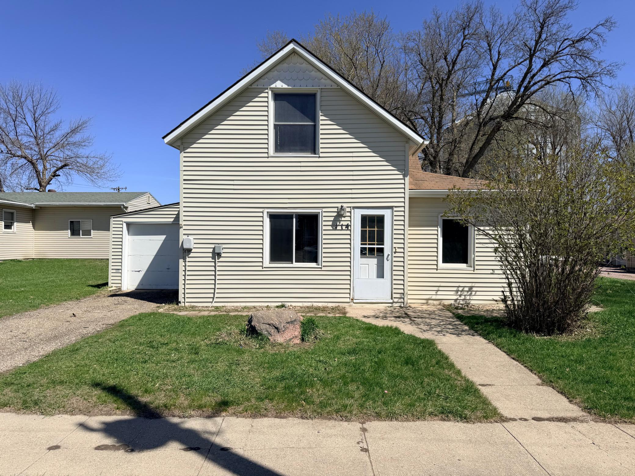 Homes for sale in Rushmore, MN | 114 S Thompson Ave, Rushmore, MN 56168 | MLS# 7011813