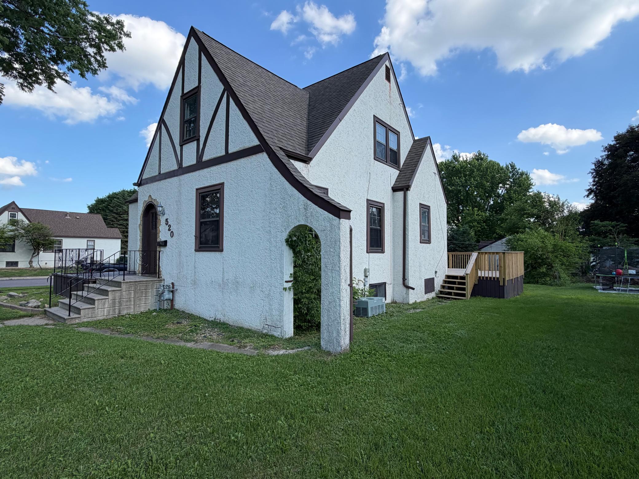 2nd image of 520 E Blue Earth Ave, Fairmont, MN 56031 | MLS# 7012303
