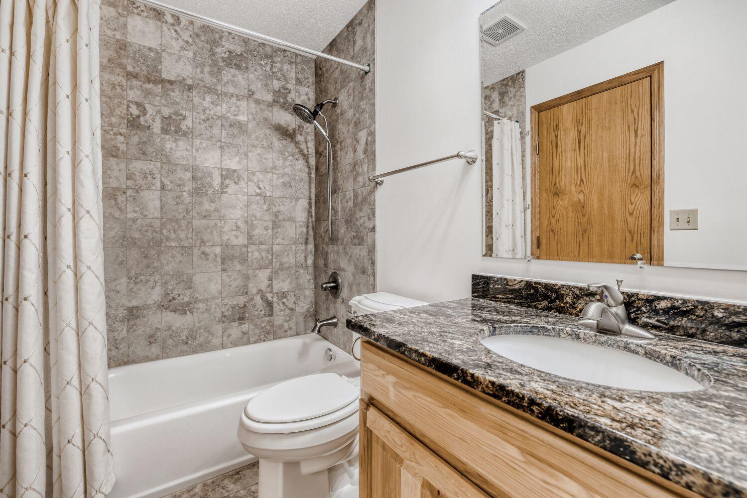 Homes for sale in Woodbury, MN | 6871 Macbeth Ct, Woodbury, MN 55125 | MLS# 7012351