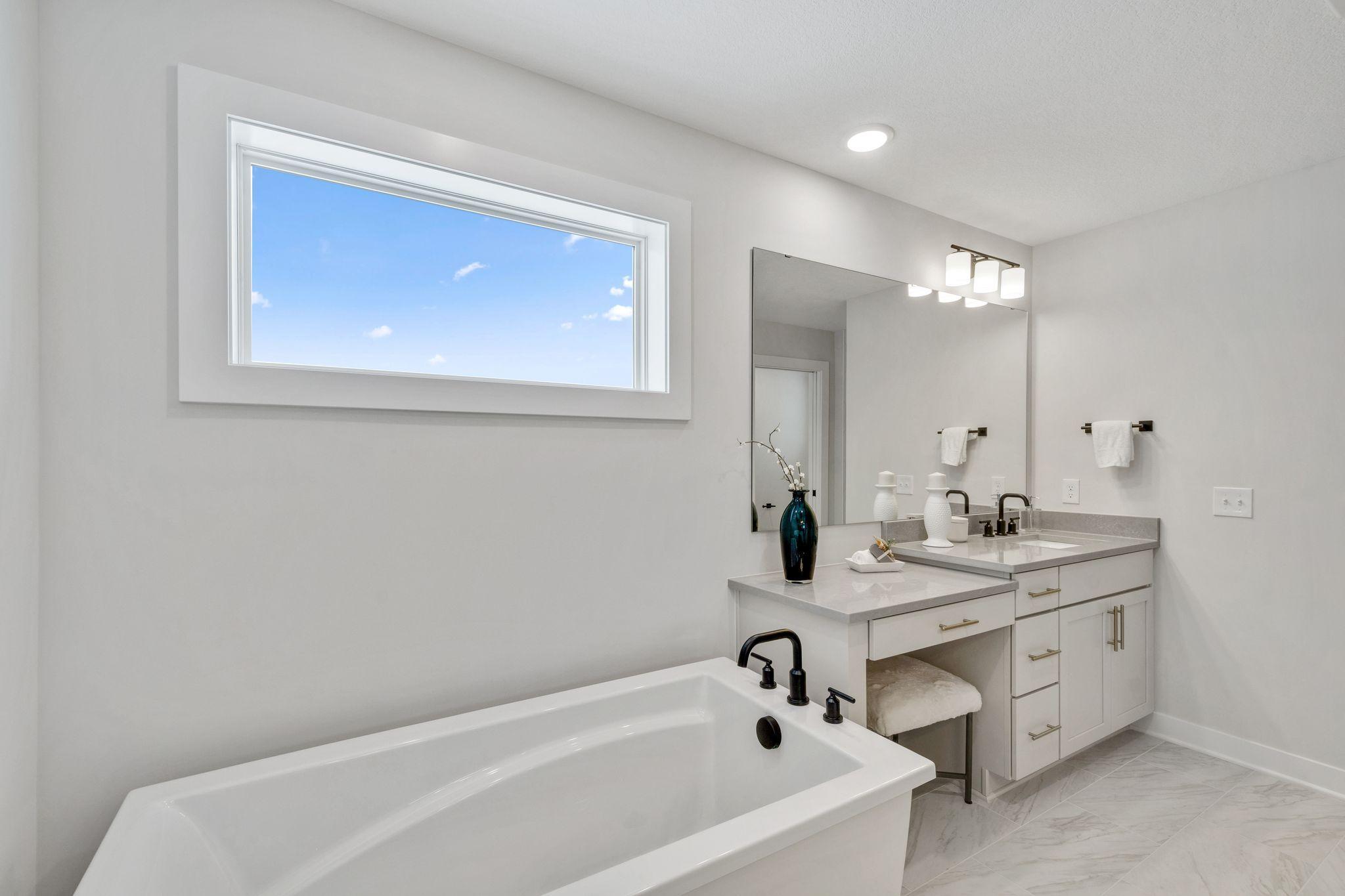 4th image of 10261 Shadyview Ln N, Maple Grove, MN 55311 | MLS# 7012507