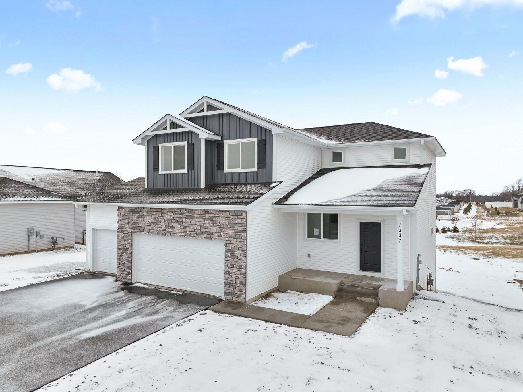 Homes for sale in New Richmond, WI | 1337 Ochid Wy, New Richmond, WI 54017 | MLS# 7012532